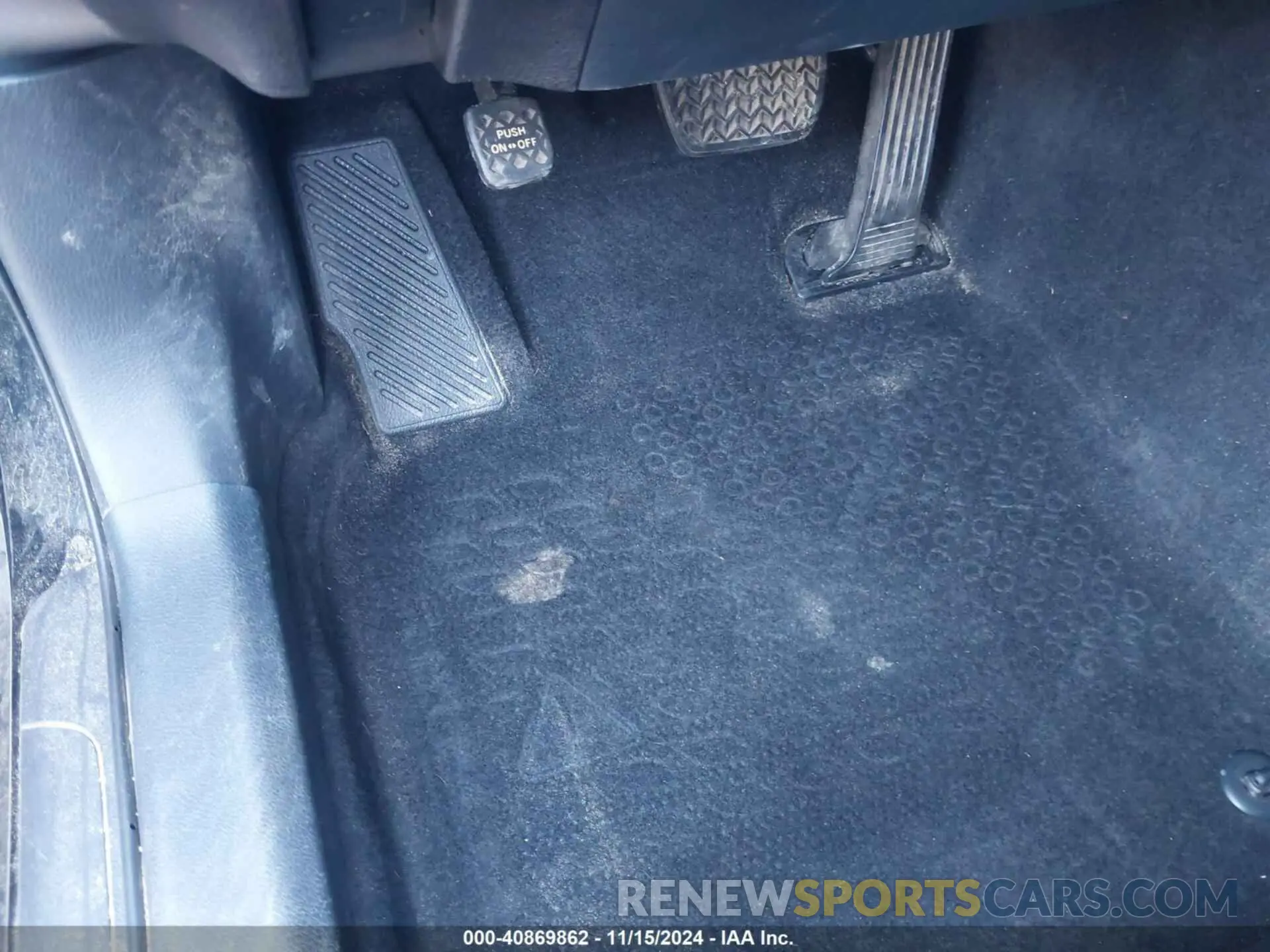 17 Photograph of a damaged car 4T1G11AK2MU450132 TOYOTA CAMRY 2021