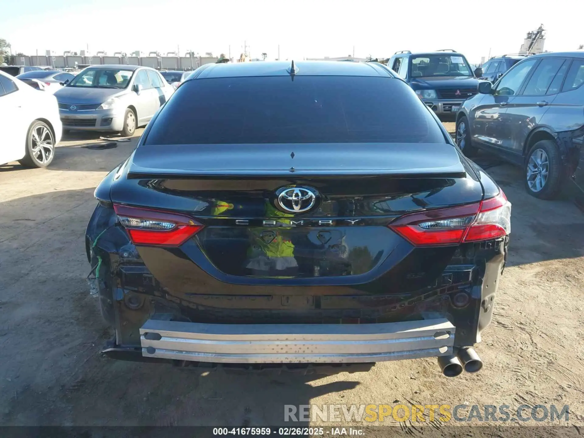 17 Photograph of a damaged car 4T1G11AK2MU477363 TOYOTA CAMRY 2021
