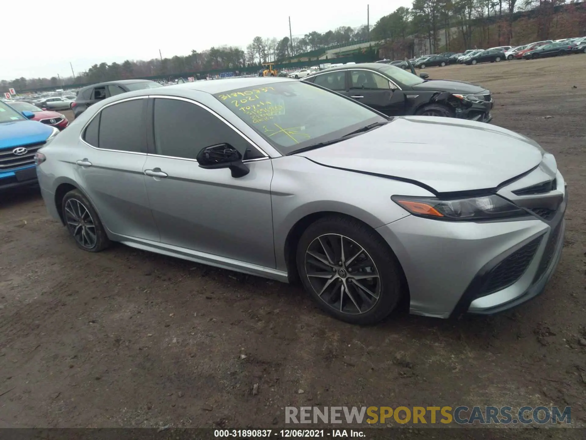 1 Photograph of a damaged car 4T1G11AK2MU482451 TOYOTA CAMRY 2021