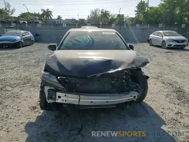 14 Photograph of a damaged car 4T1G11AK2MU516856 TOYOTA CAMRY 2021