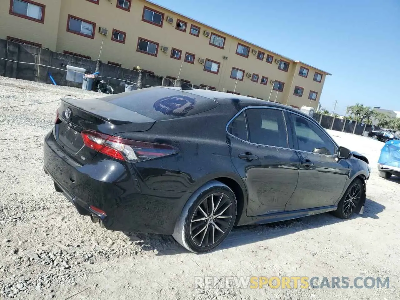 3 Photograph of a damaged car 4T1G11AK2MU516856 TOYOTA CAMRY 2021