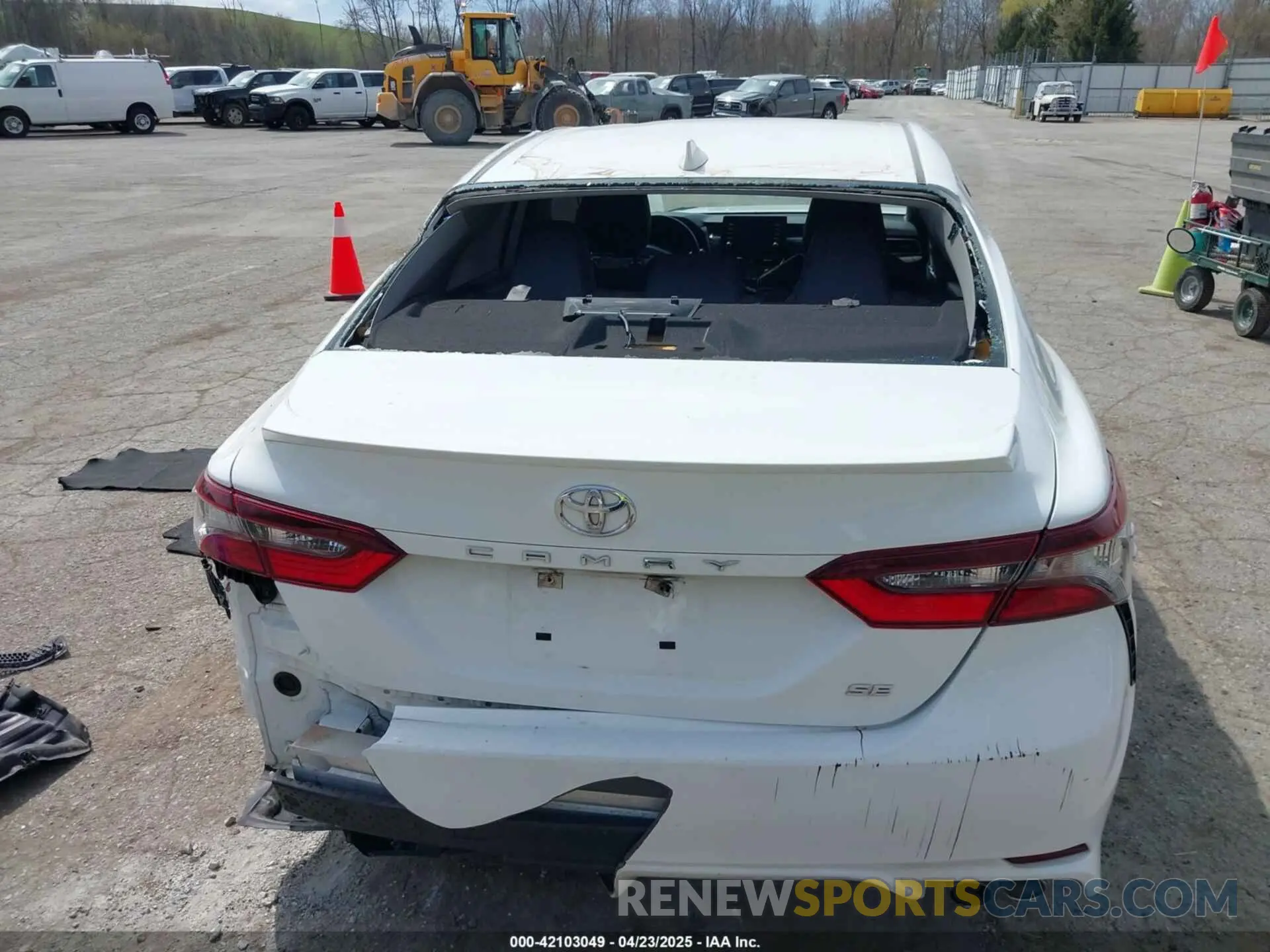 16 Фотография поврежденного автомобиля 4T1G11AK2MU520616 TOYOTA CAMRY 2021
