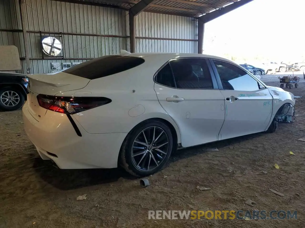 3 Photograph of a damaged car 4T1G11AK2MU528487 TOYOTA CAMRY 2021