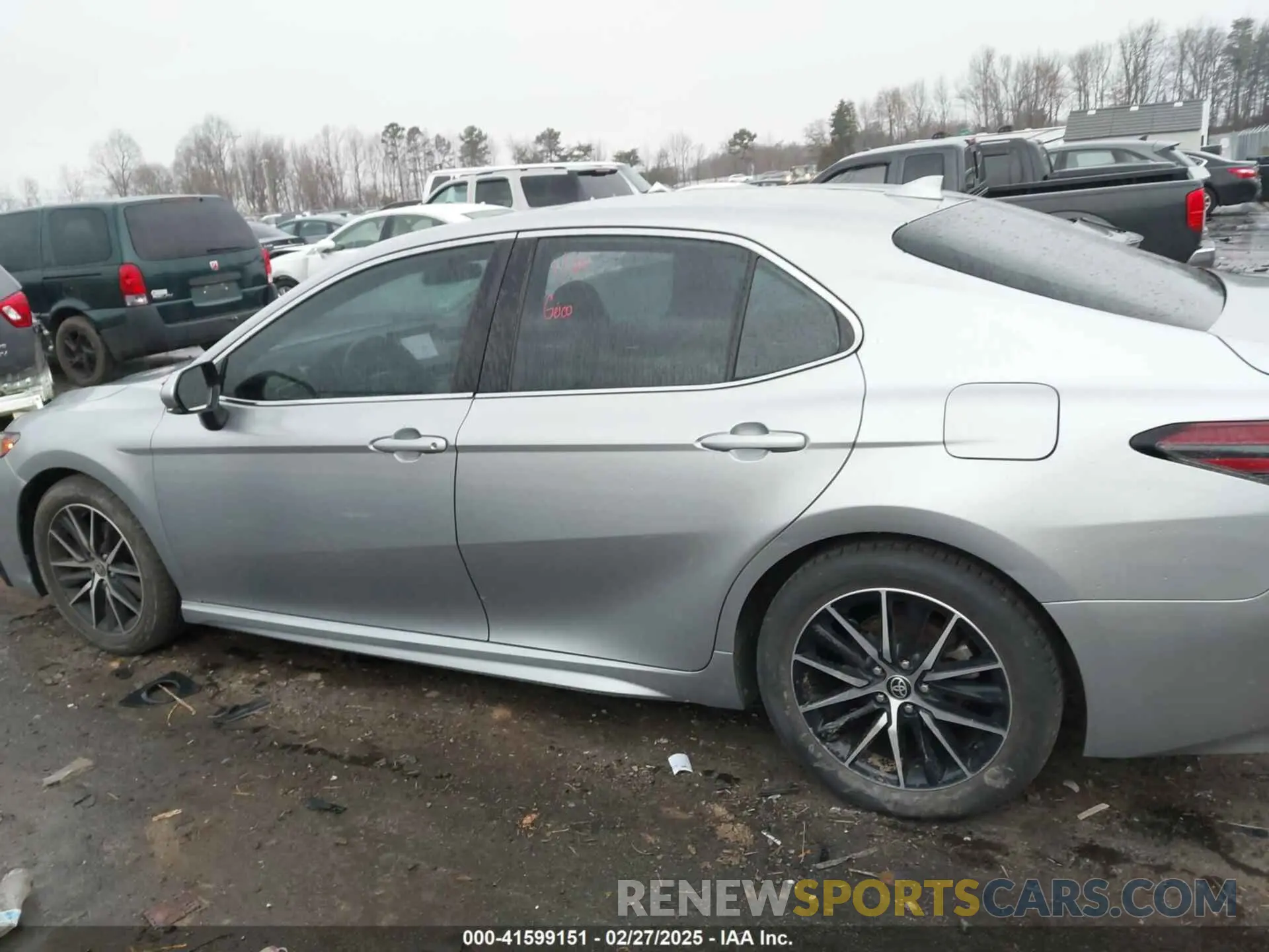 14 Фотография поврежденного автомобиля 4T1G11AK2MU530613 TOYOTA CAMRY 2021