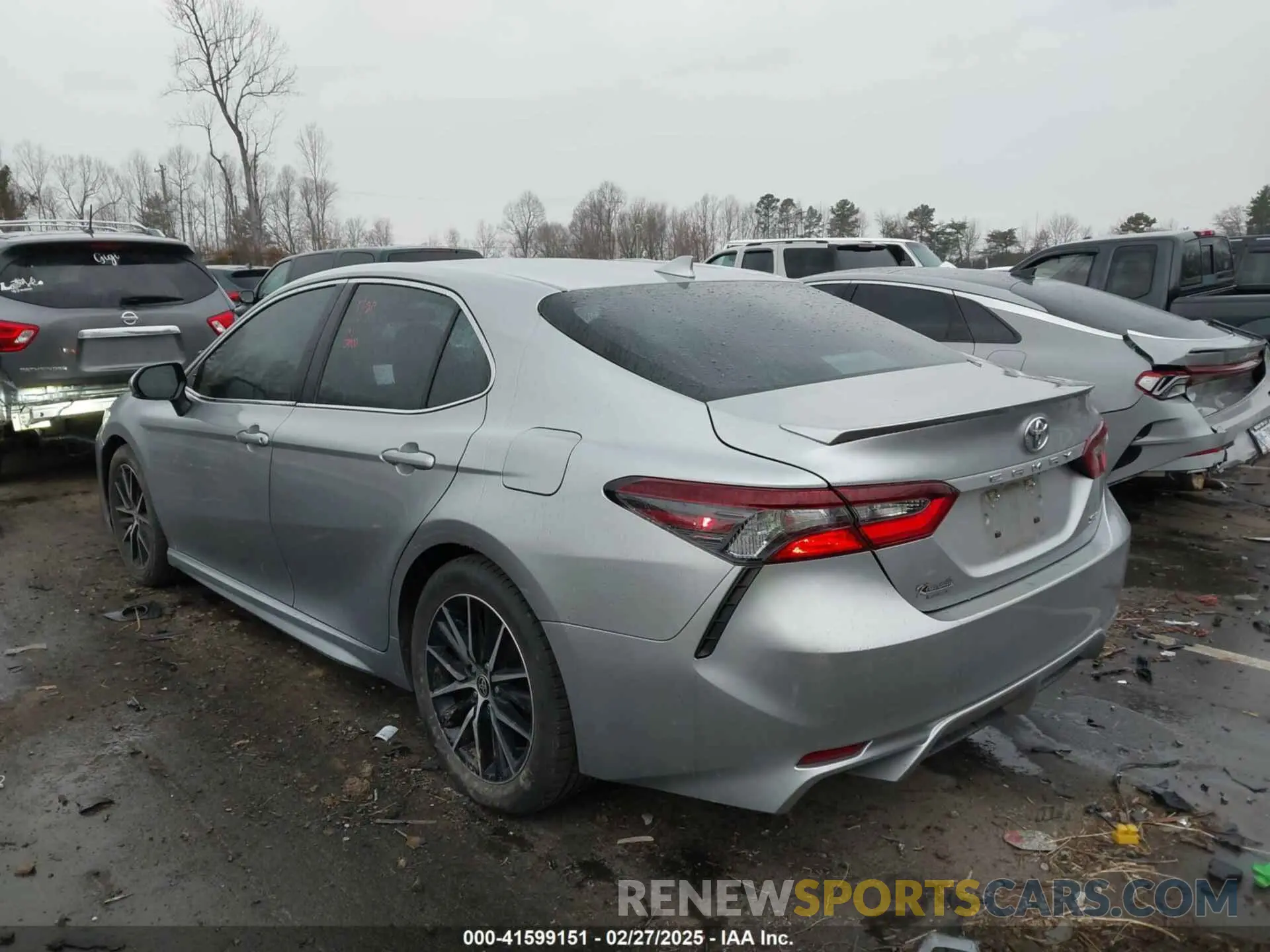 3 Фотография поврежденного автомобиля 4T1G11AK2MU530613 TOYOTA CAMRY 2021