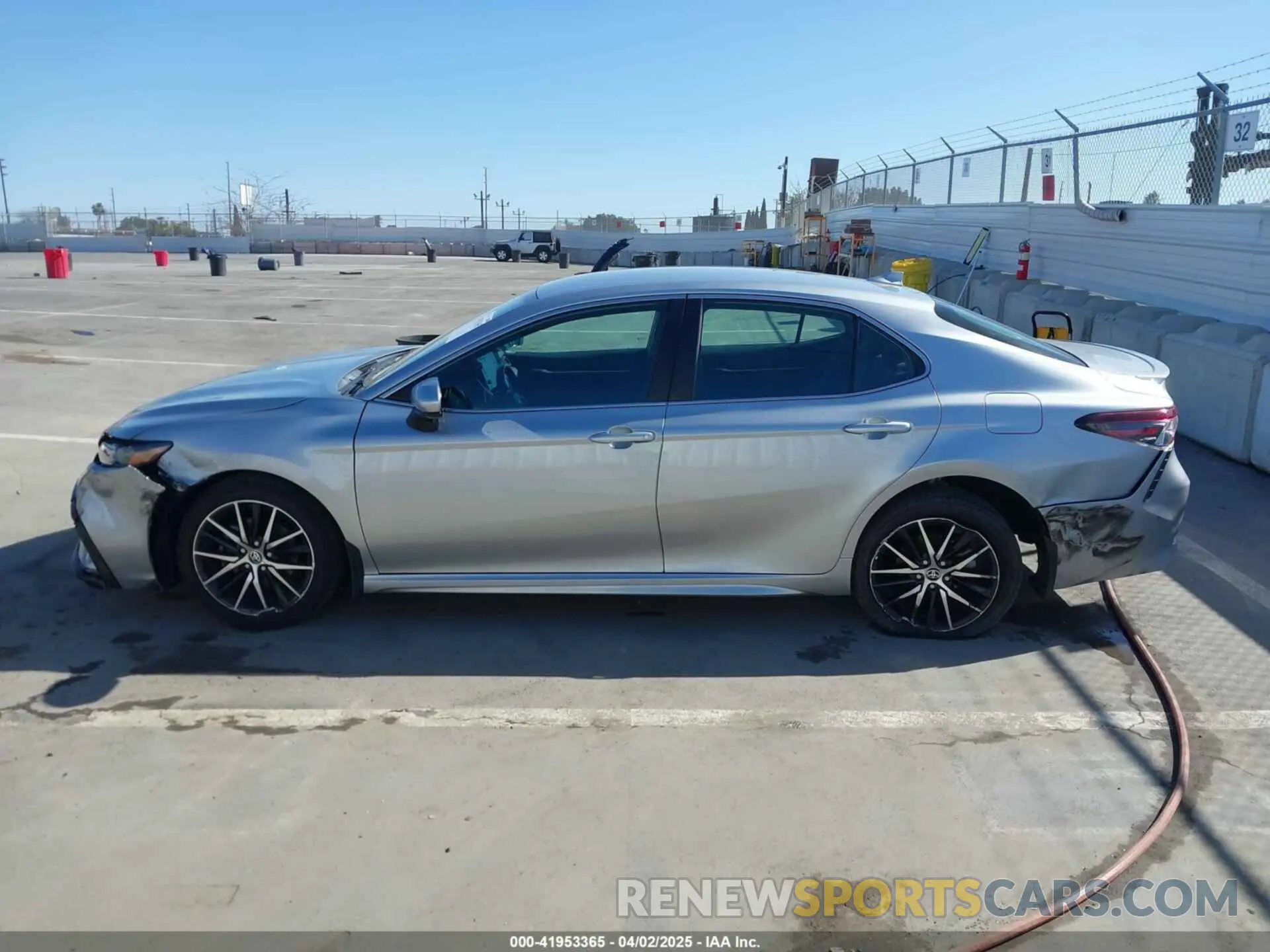 14 Фотография поврежденного автомобиля 4T1G11AK2MU539134 TOYOTA CAMRY 2021