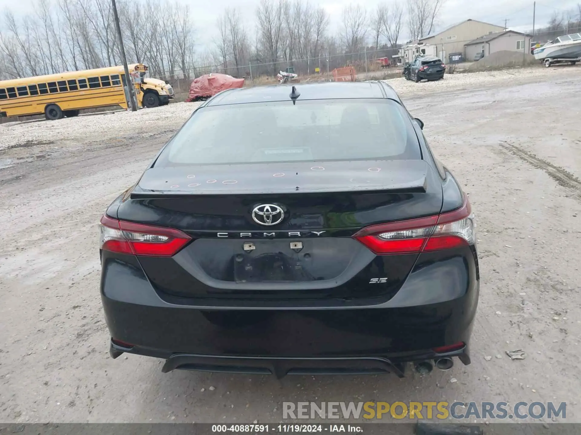 17 Photograph of a damaged car 4T1G11AK2MU541031 TOYOTA CAMRY 2021