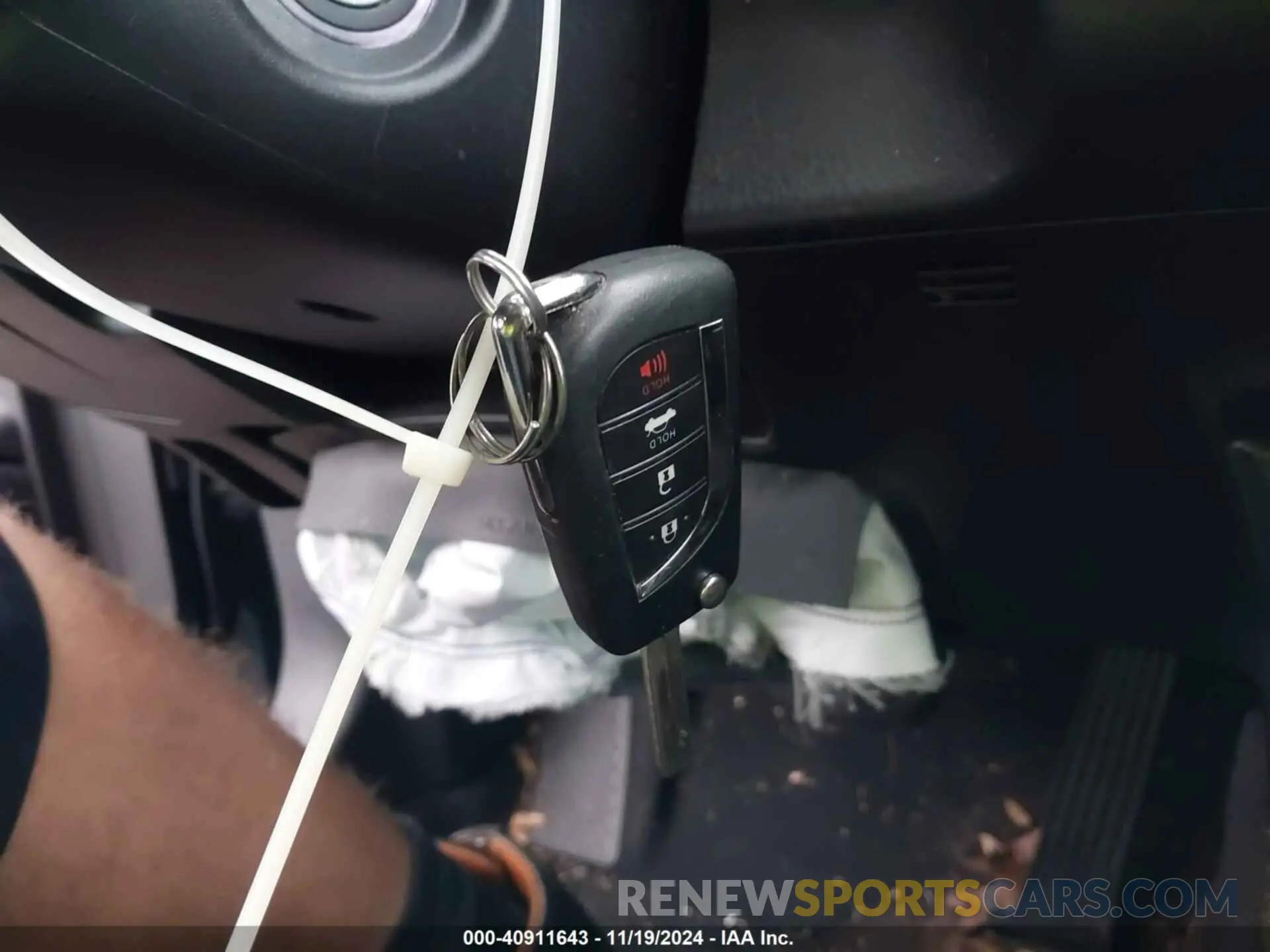 11 Фотография поврежденного автомобиля 4T1G11AK2MU542437 TOYOTA CAMRY 2021