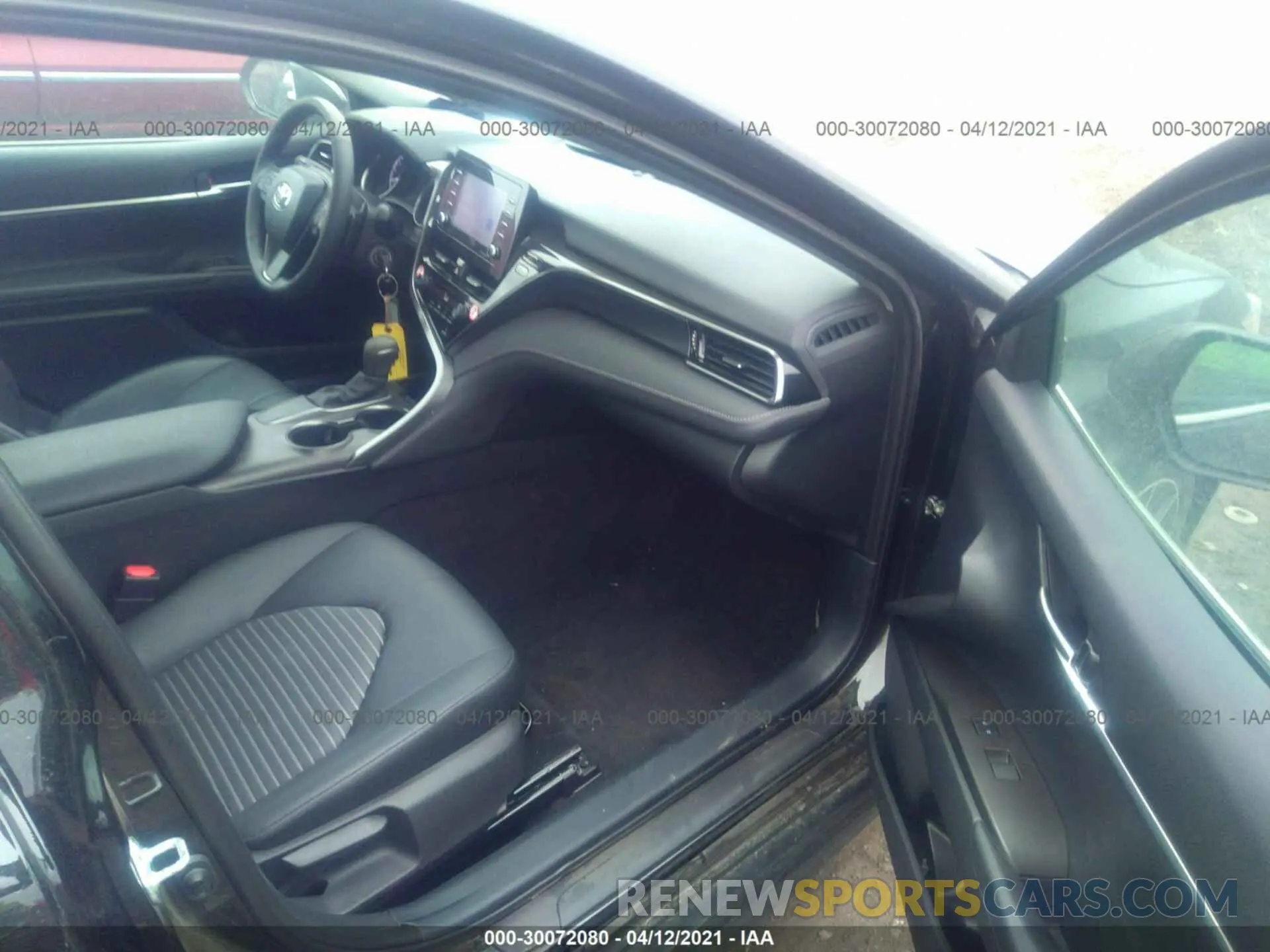 5 Photograph of a damaged car 4T1G11AK2MU542471 TOYOTA CAMRY 2021