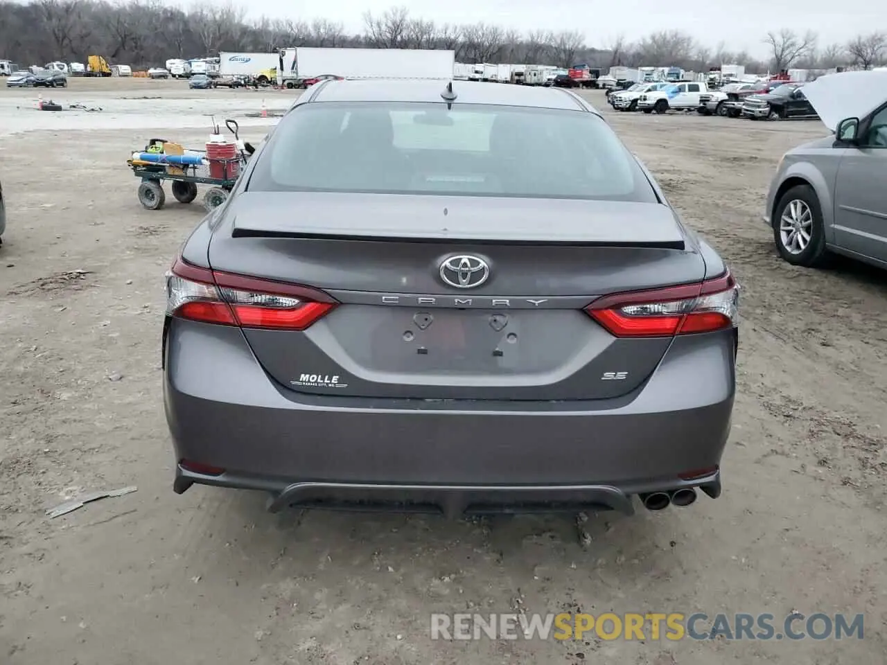 6 Photograph of a damaged car 4T1G11AK2MU557732 TOYOTA CAMRY 2021