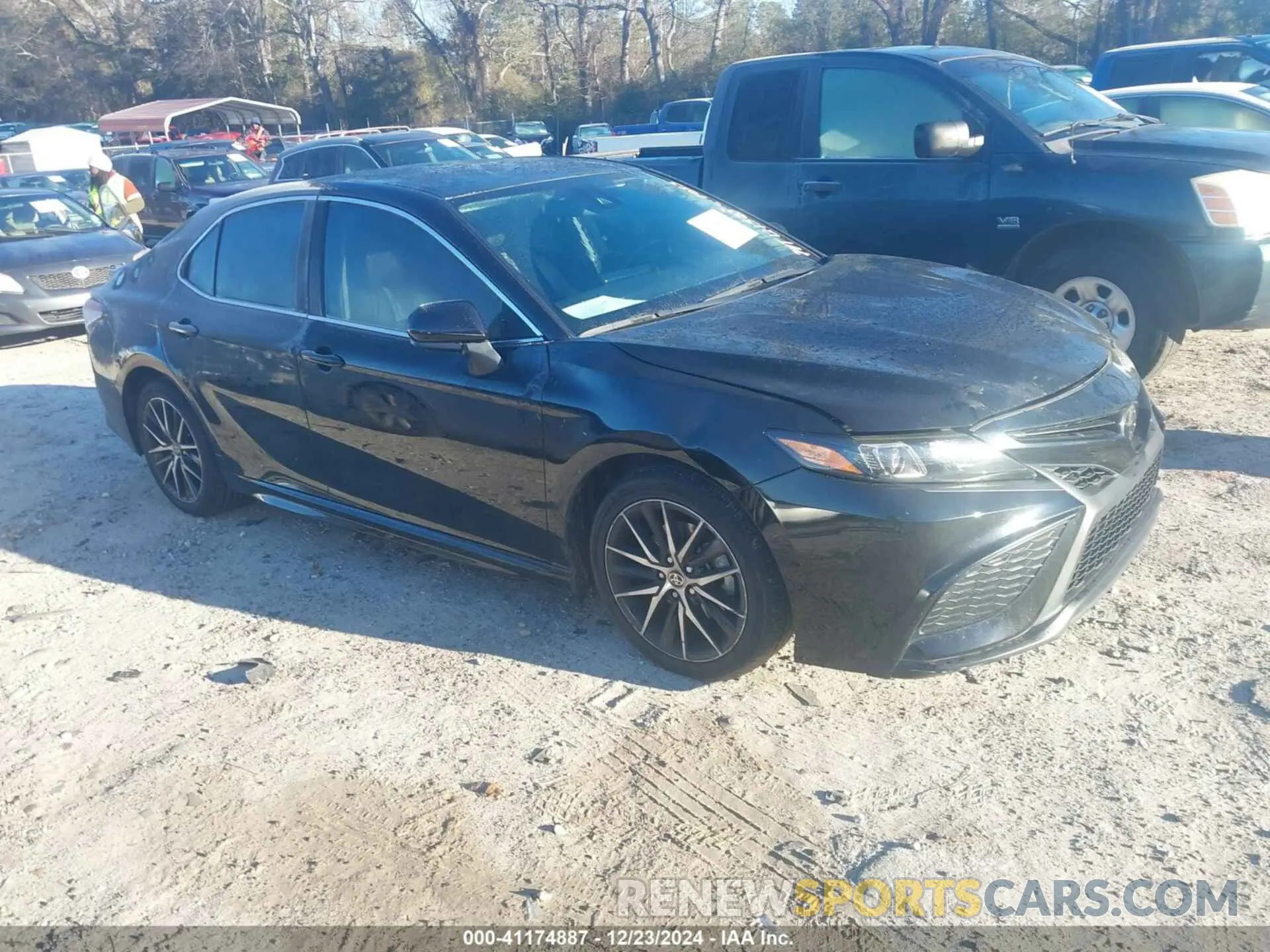 1 Photograph of a damaged car 4T1G11AK2MU557813 TOYOTA CAMRY 2021