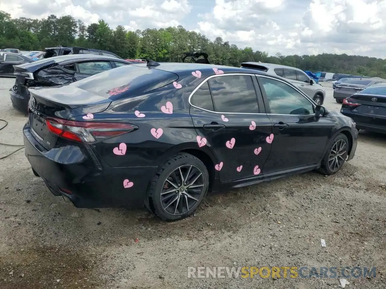 3 Photograph of a damaged car 4T1G11AK2MU563031 TOYOTA CAMRY 2021