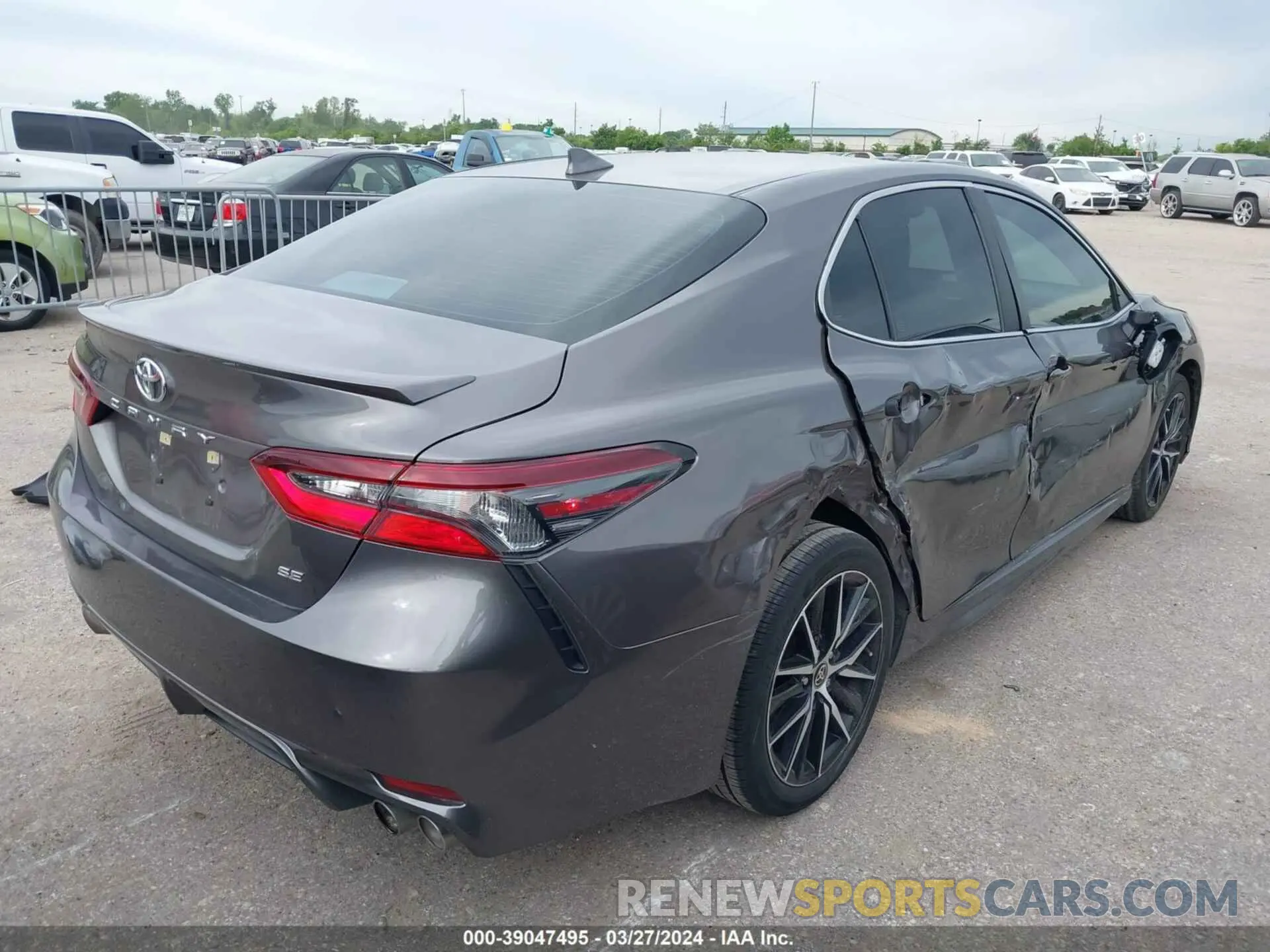 4 Photograph of a damaged car 4T1G11AK2MU585417 TOYOTA CAMRY 2021