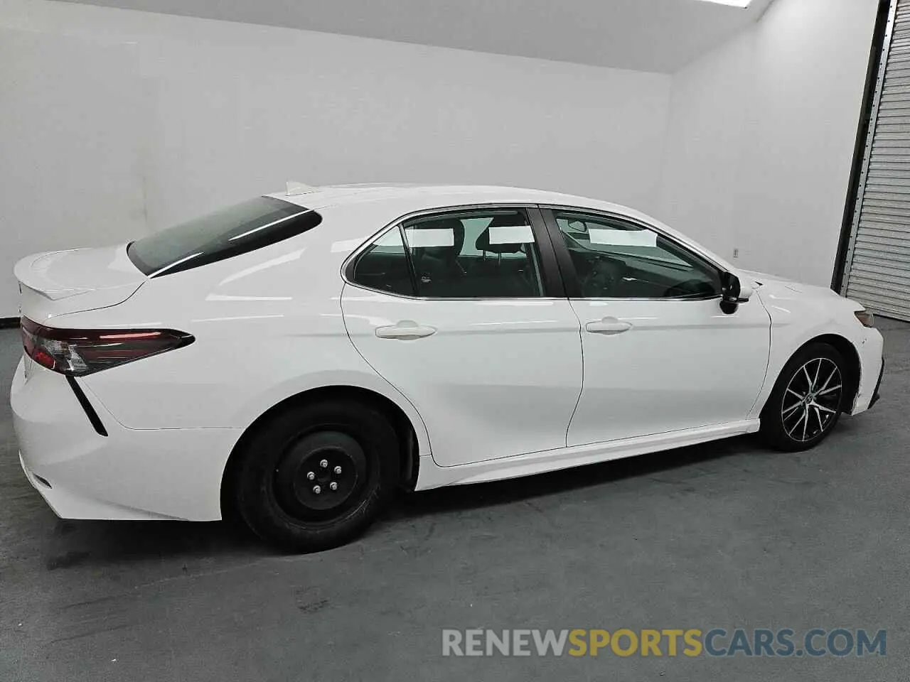 3 Photograph of a damaged car 4T1G11AK2MU585790 TOYOTA CAMRY 2021