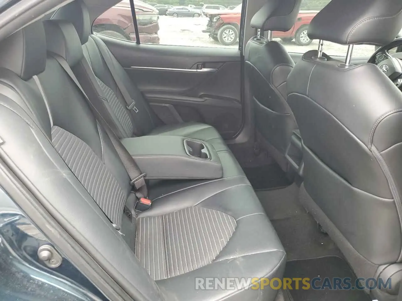 10 Photograph of a damaged car 4T1G11AK2MU605424 TOYOTA CAMRY 2021