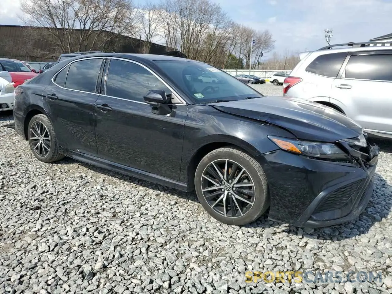 4 Photograph of a damaged car 4T1G11AK3MU405250 TOYOTA CAMRY 2021