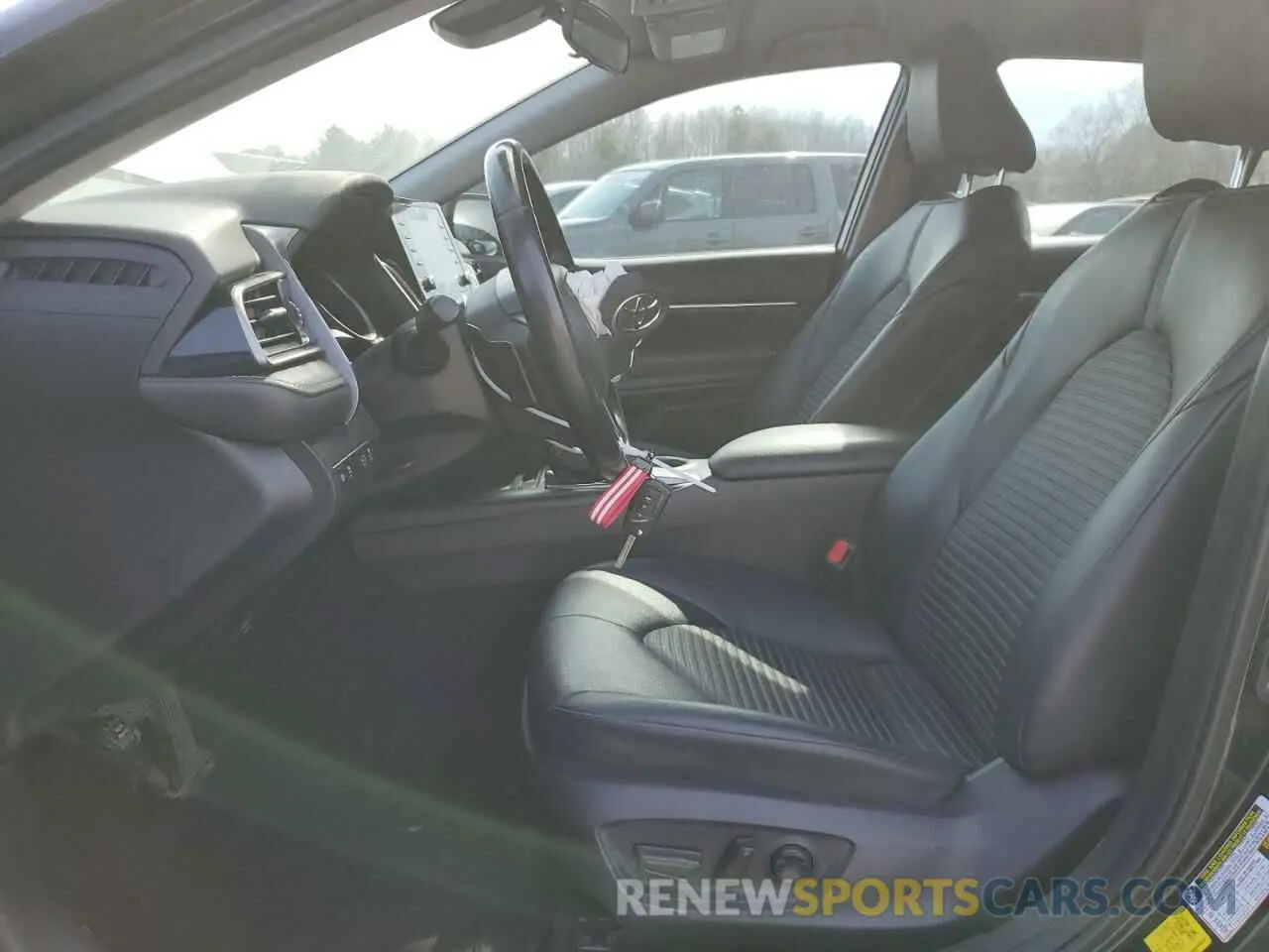 7 Photograph of a damaged car 4T1G11AK3MU405250 TOYOTA CAMRY 2021