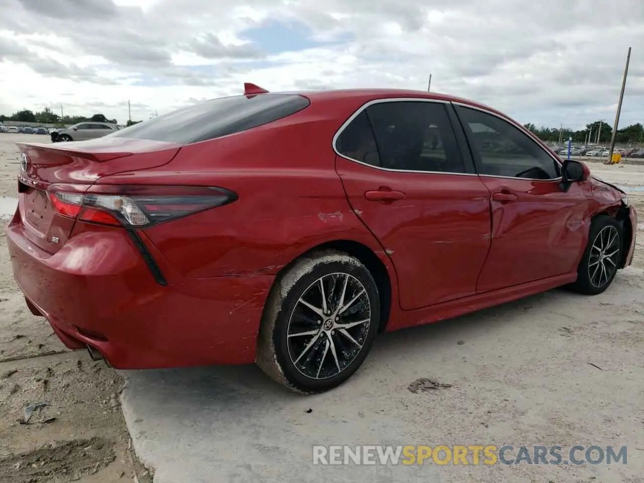 3 Фотография поврежденного автомобиля 4T1G11AK3MU405636 TOYOTA CAMRY 2021