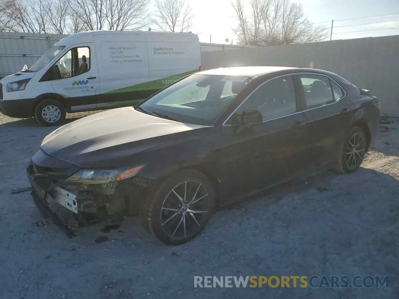 1 Photograph of a damaged car 4T1G11AK3MU413364 TOYOTA CAMRY 2021