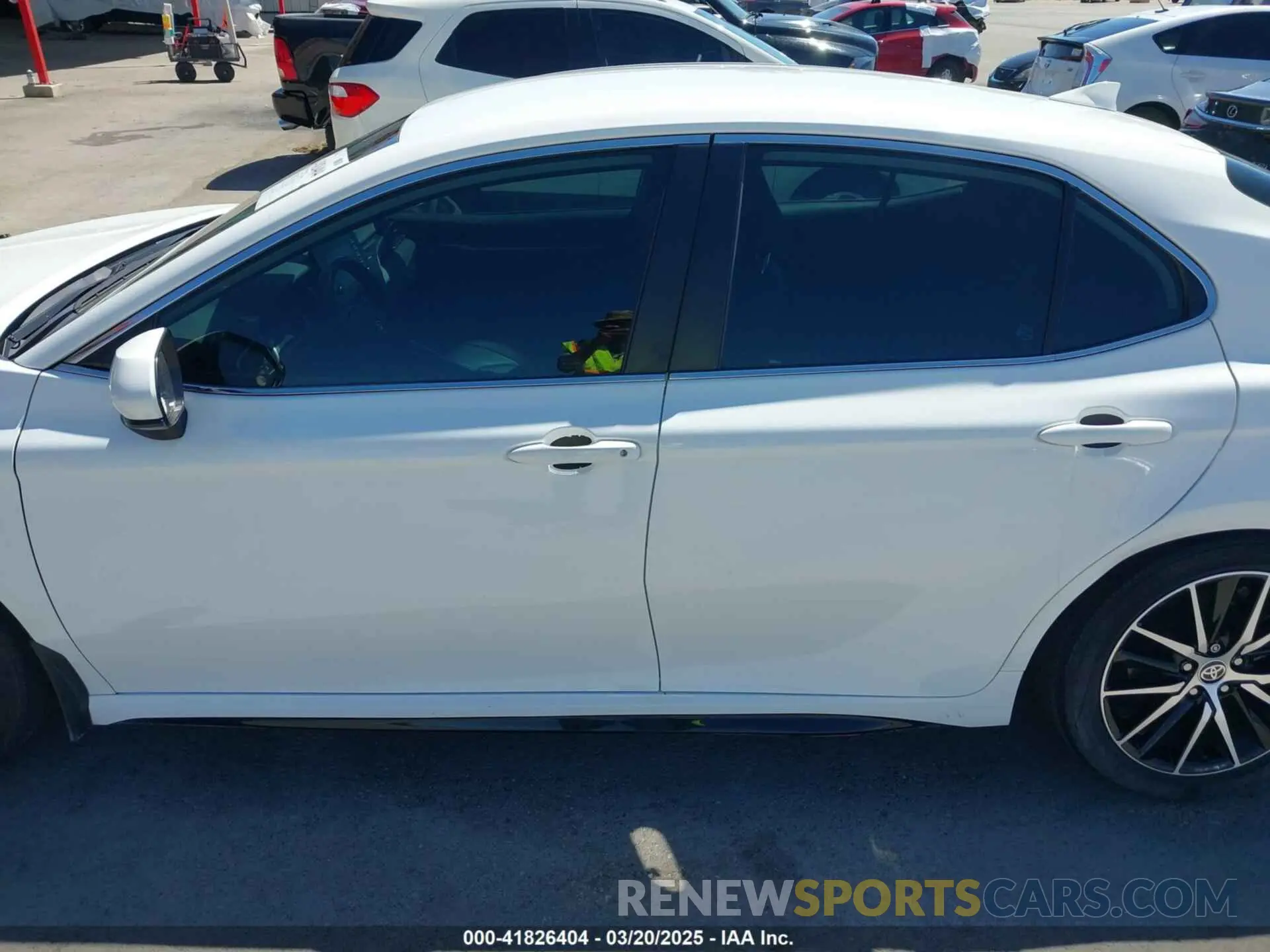 14 Photograph of a damaged car 4T1G11AK3MU422419 TOYOTA CAMRY 2021