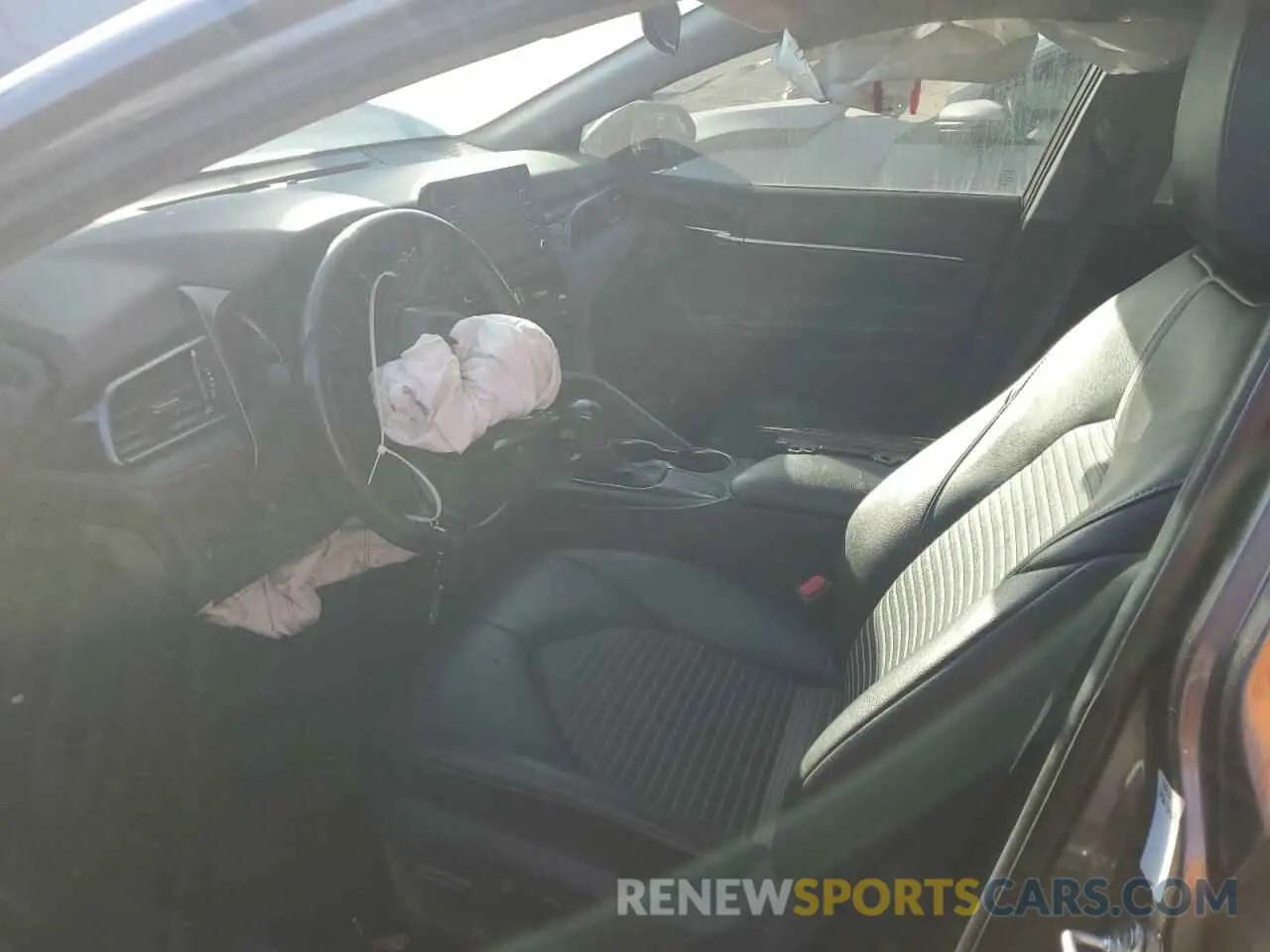 7 Photograph of a damaged car 4T1G11AK3MU424977 TOYOTA CAMRY 2021