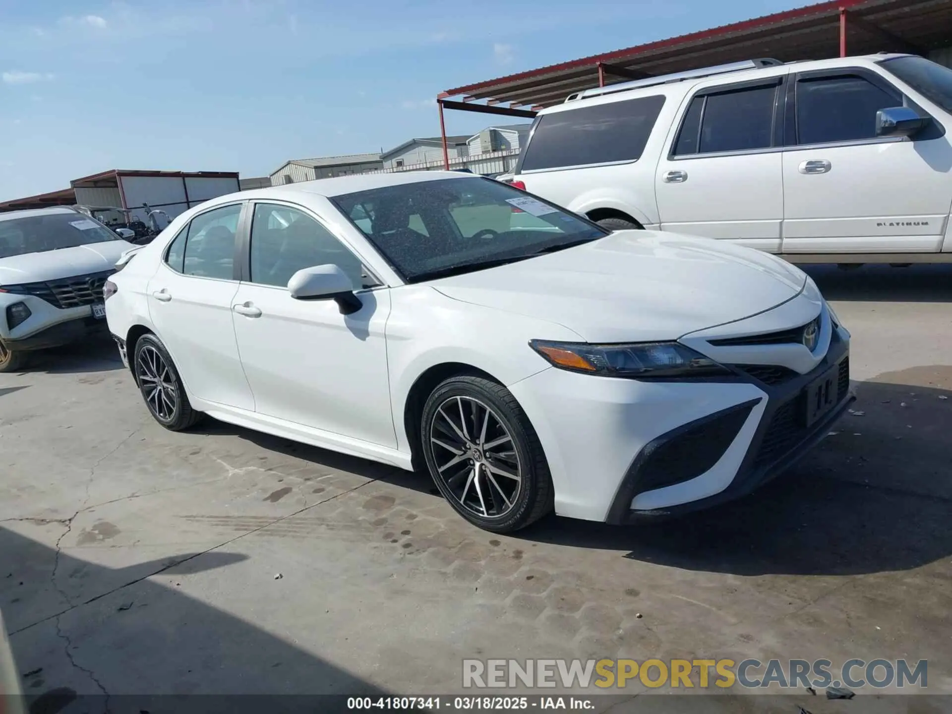14 Фотография поврежденного автомобиля 4T1G11AK3MU451421 TOYOTA CAMRY 2021