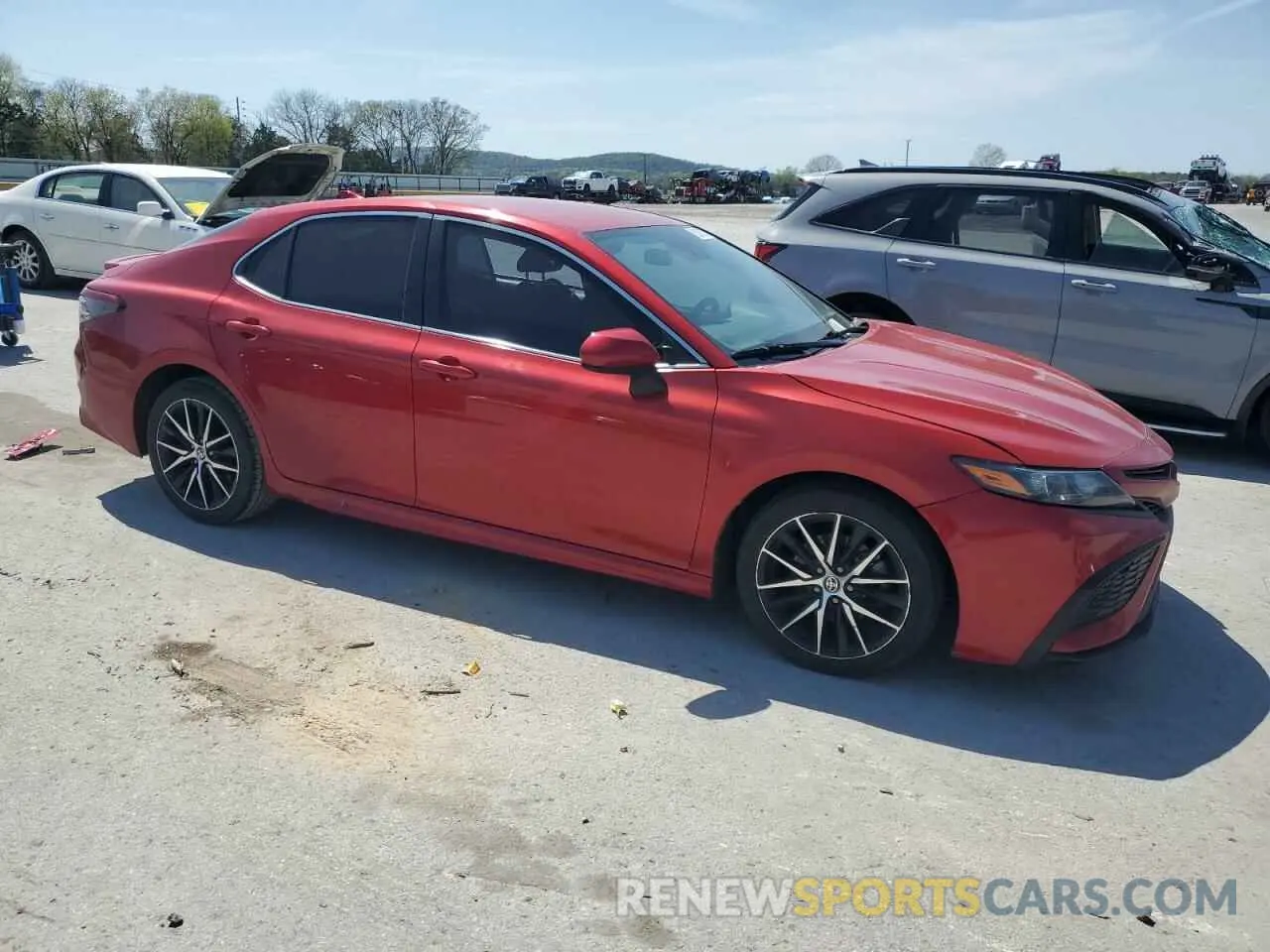 4 Photograph of a damaged car 4T1G11AK3MU454920 TOYOTA CAMRY 2021