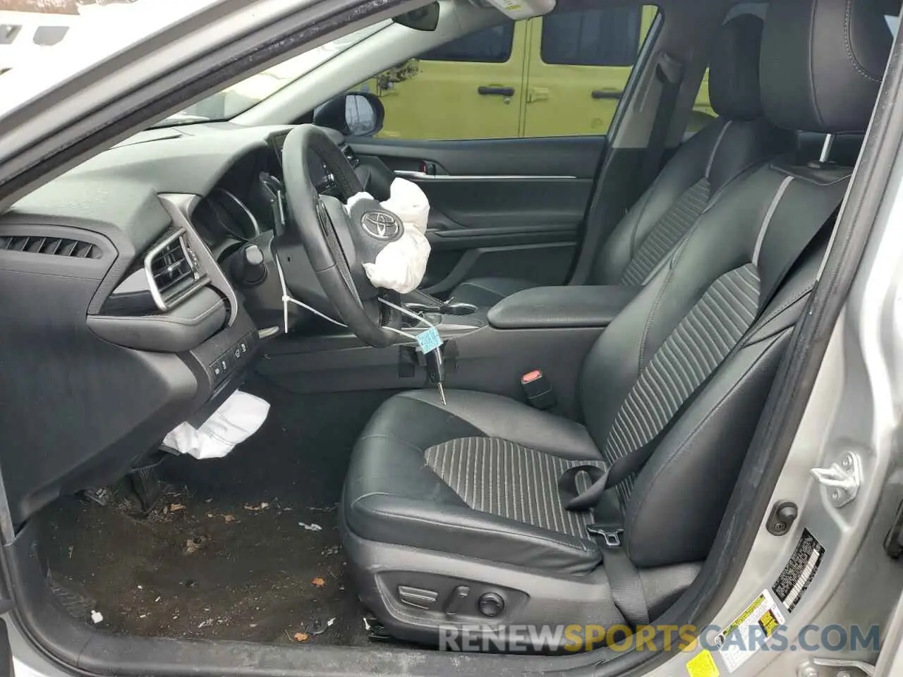 7 Photograph of a damaged car 4T1G11AK3MU473662 TOYOTA CAMRY 2021