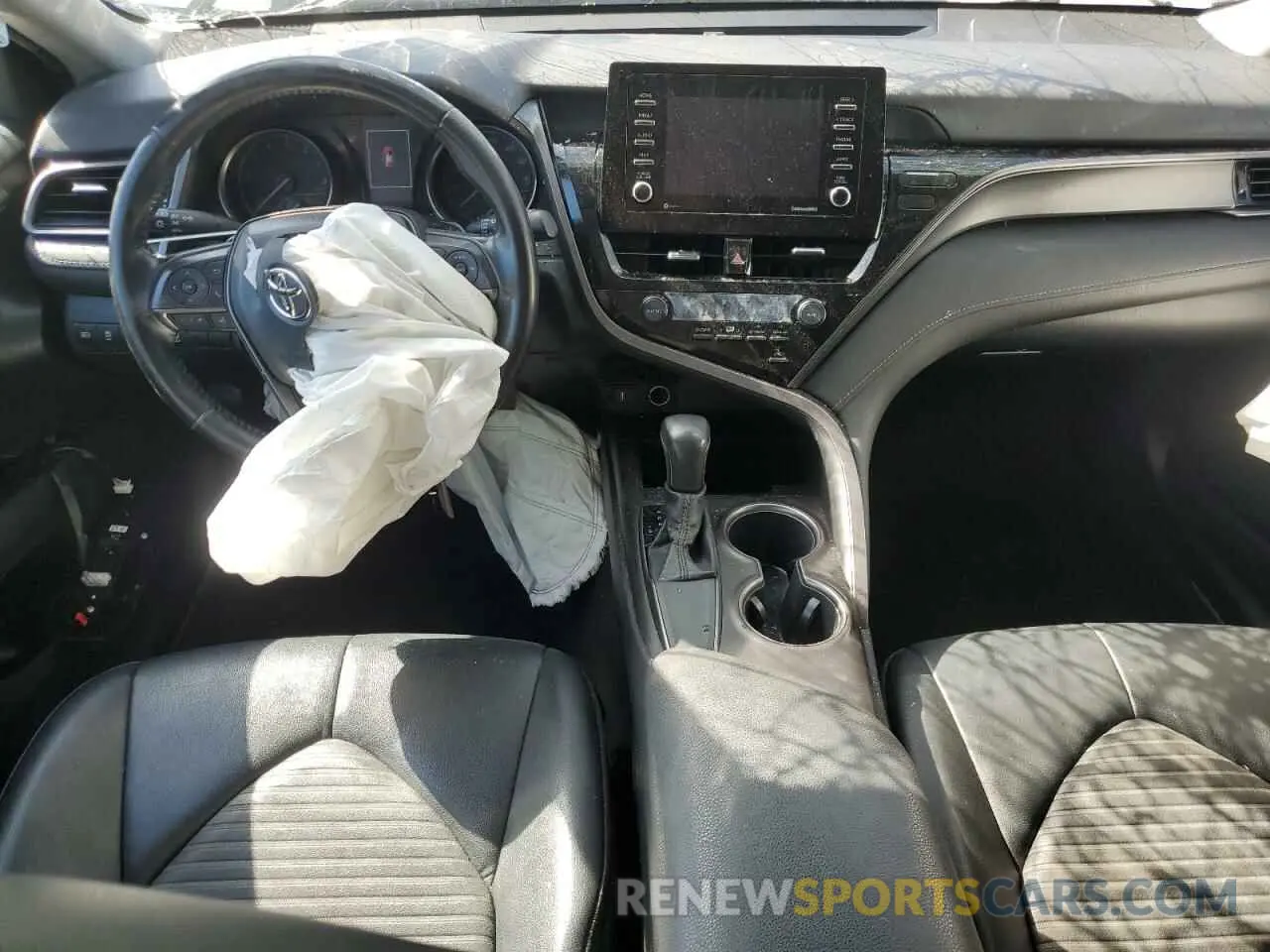 8 Фотография поврежденного автомобиля 4T1G11AK3MU477940 TOYOTA CAMRY 2021