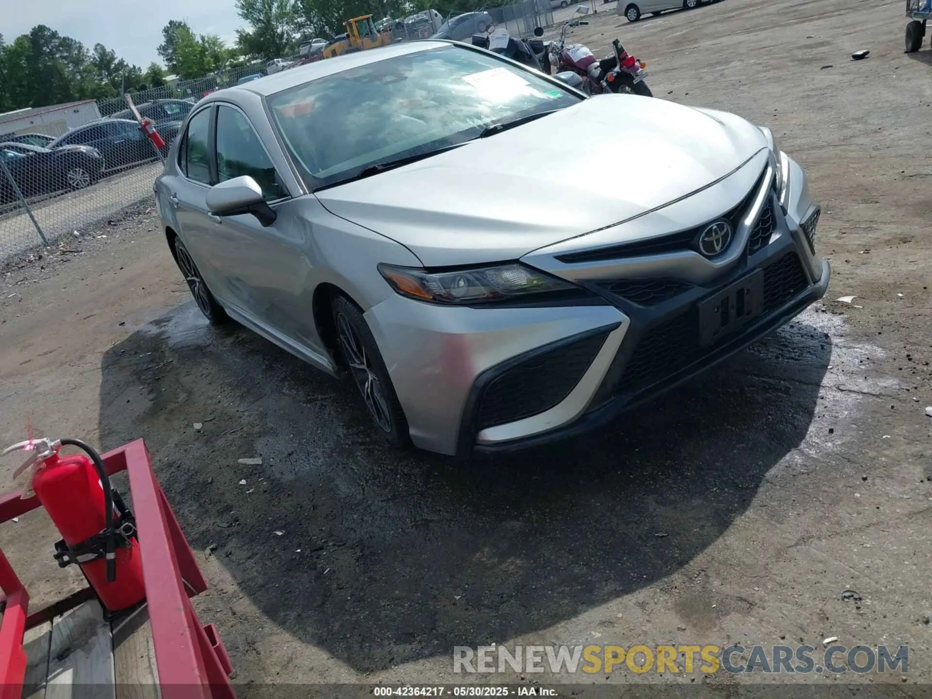 1 Фотография поврежденного автомобиля 4T1G11AK3MU479025 TOYOTA CAMRY 2021