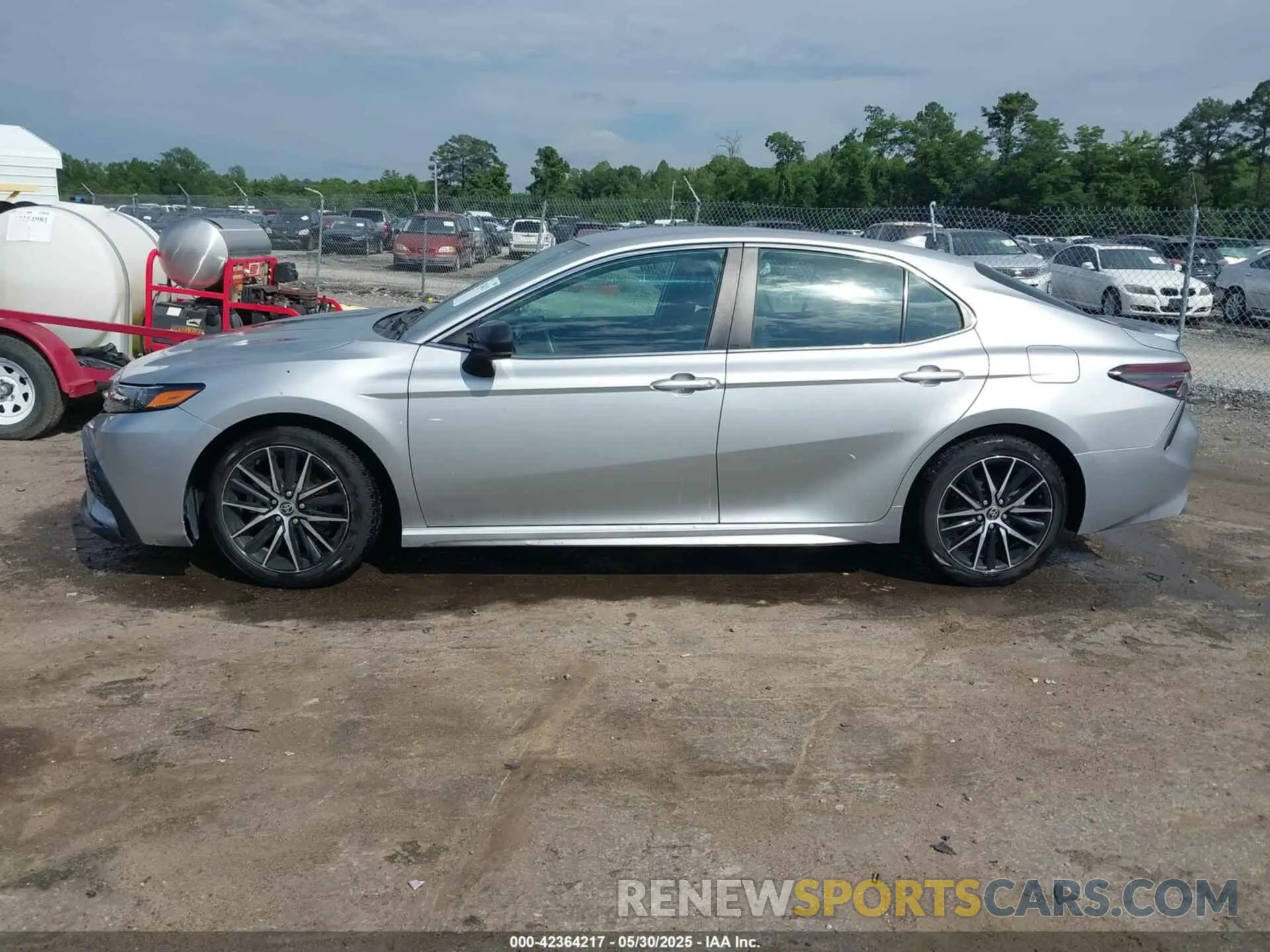 14 Фотография поврежденного автомобиля 4T1G11AK3MU479025 TOYOTA CAMRY 2021