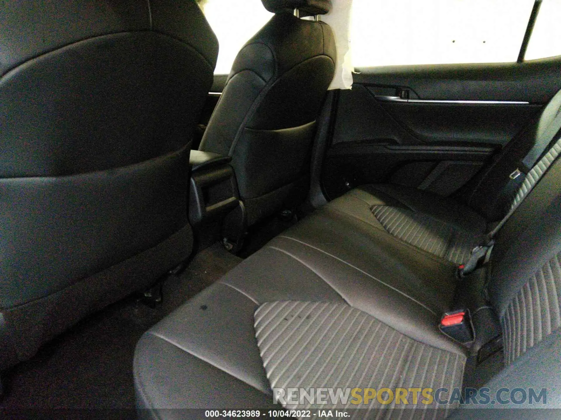 8 Фотография поврежденного автомобиля 4T1G11AK3MU517885 TOYOTA CAMRY 2021