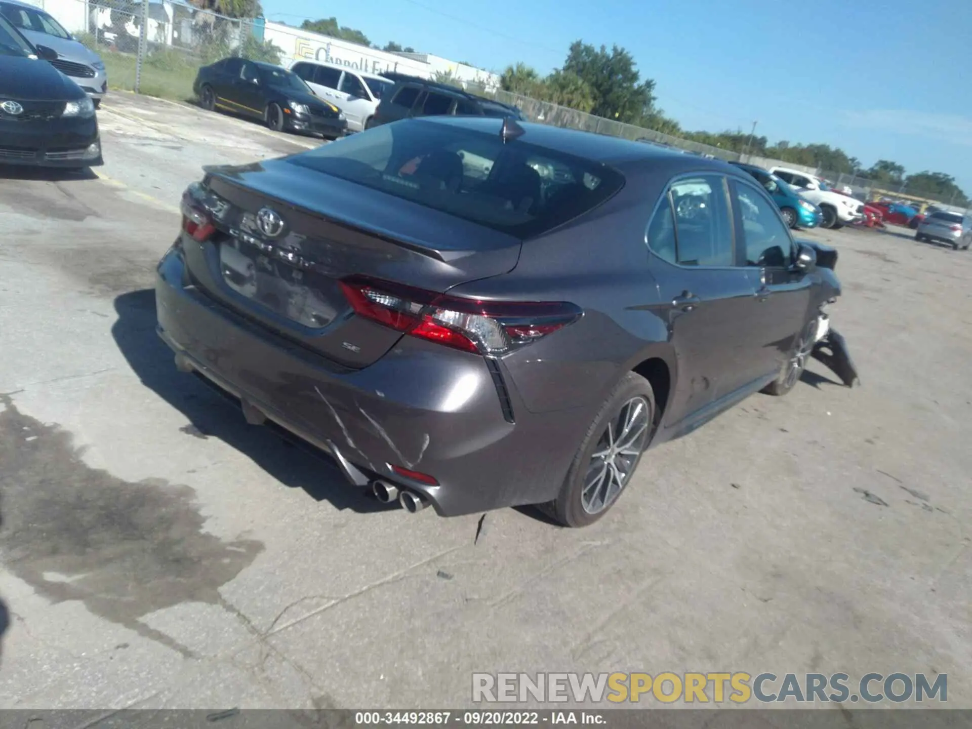 4 Фотография поврежденного автомобиля 4T1G11AK3MU525646 TOYOTA CAMRY 2021