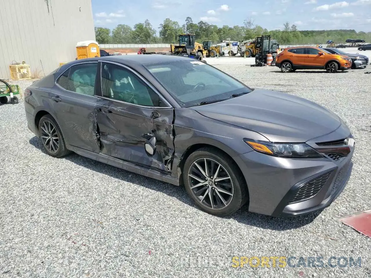 4 Фотография поврежденного автомобиля 4T1G11AK3MU558372 TOYOTA CAMRY 2021