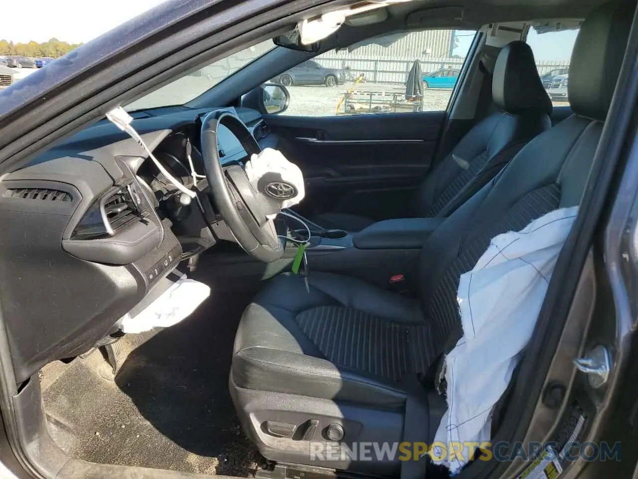 7 Photograph of a damaged car 4T1G11AK3MU562406 TOYOTA CAMRY 2021
