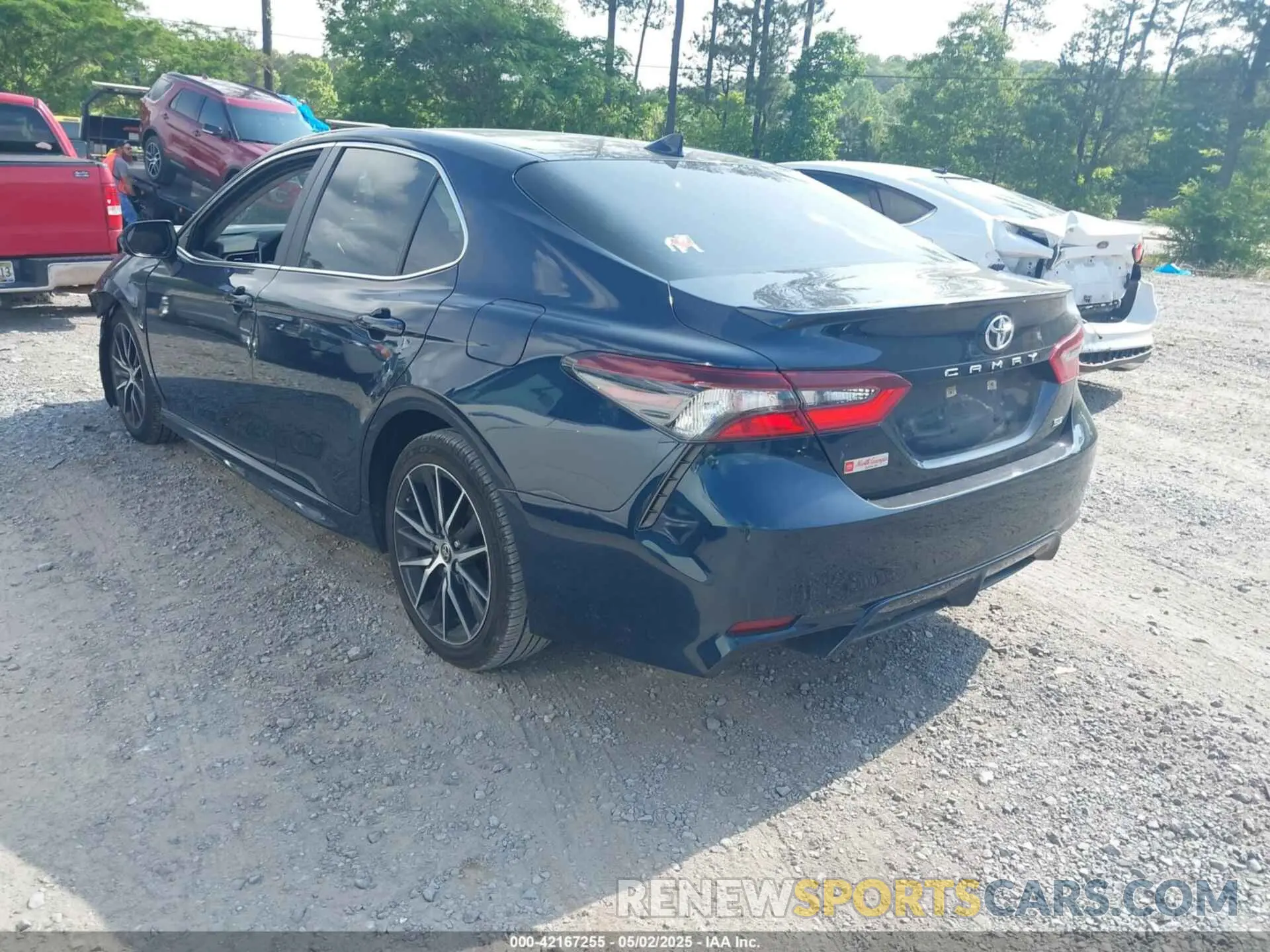 3 Фотография поврежденного автомобиля 4T1G11AK3MU576595 TOYOTA CAMRY 2021
