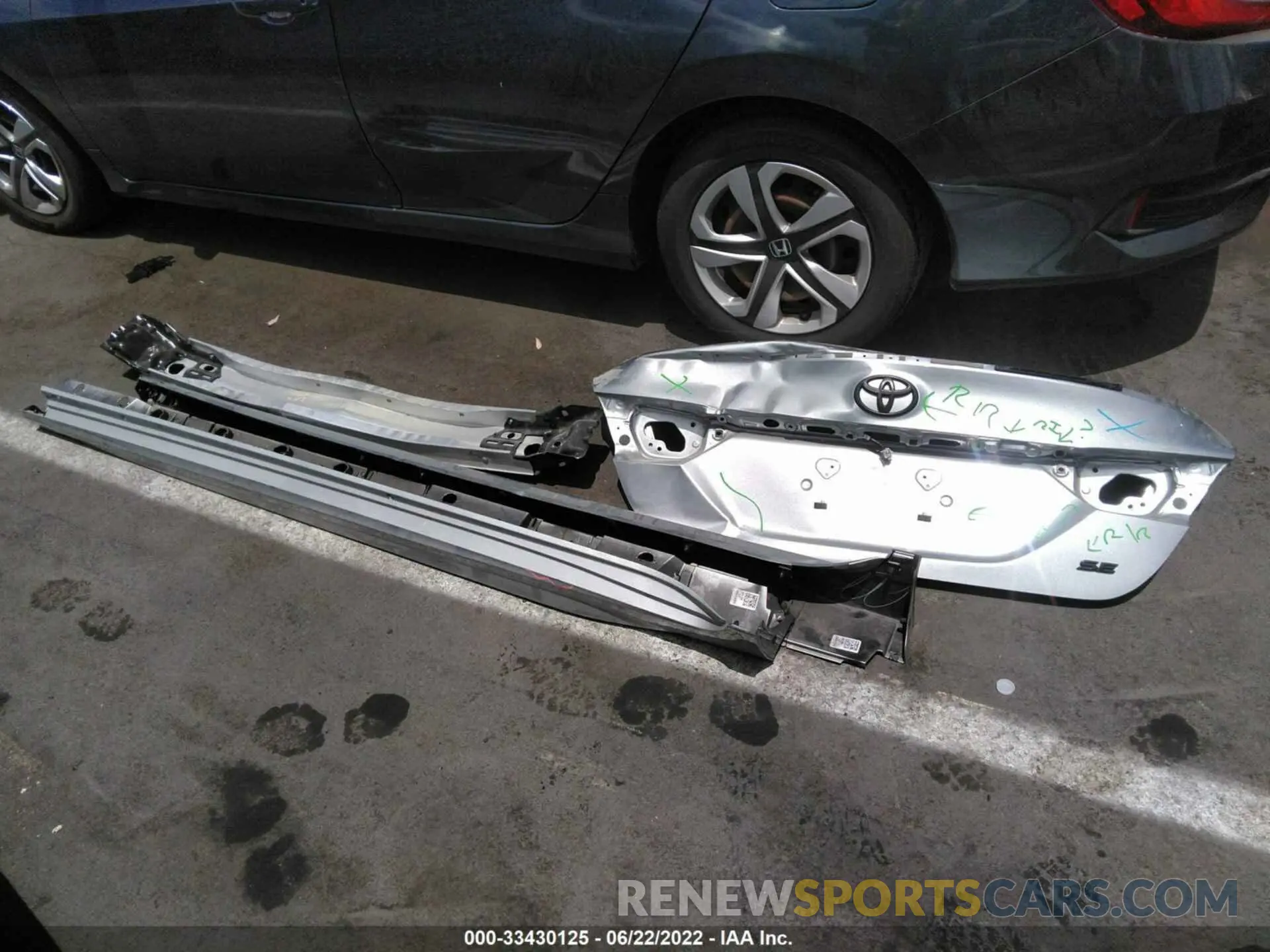 12 Photograph of a damaged car 4T1G11AK3MU578220 TOYOTA CAMRY 2021