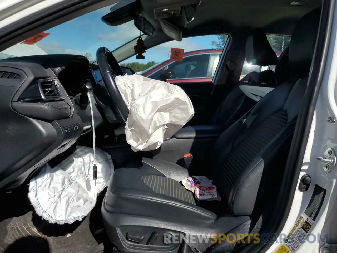 7 Photograph of a damaged car 4T1G11AK3MU587872 TOYOTA CAMRY 2021