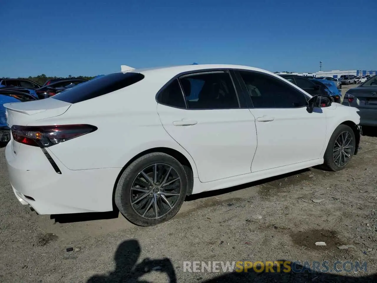 3 Photograph of a damaged car 4T1G11AK3MU589413 TOYOTA CAMRY 2021