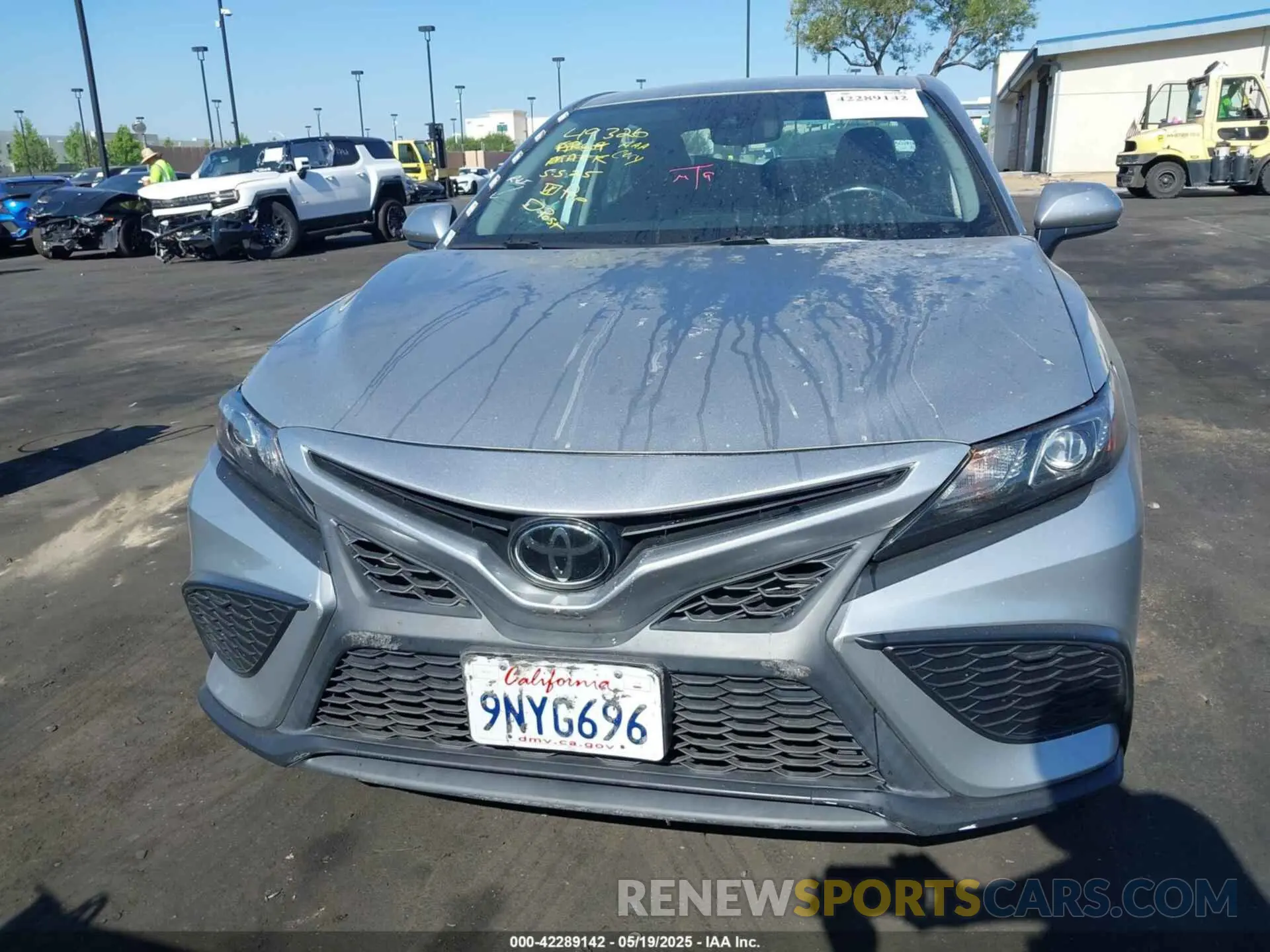 13 Photograph of a damaged car 4T1G11AK3MU602600 TOYOTA CAMRY 2021