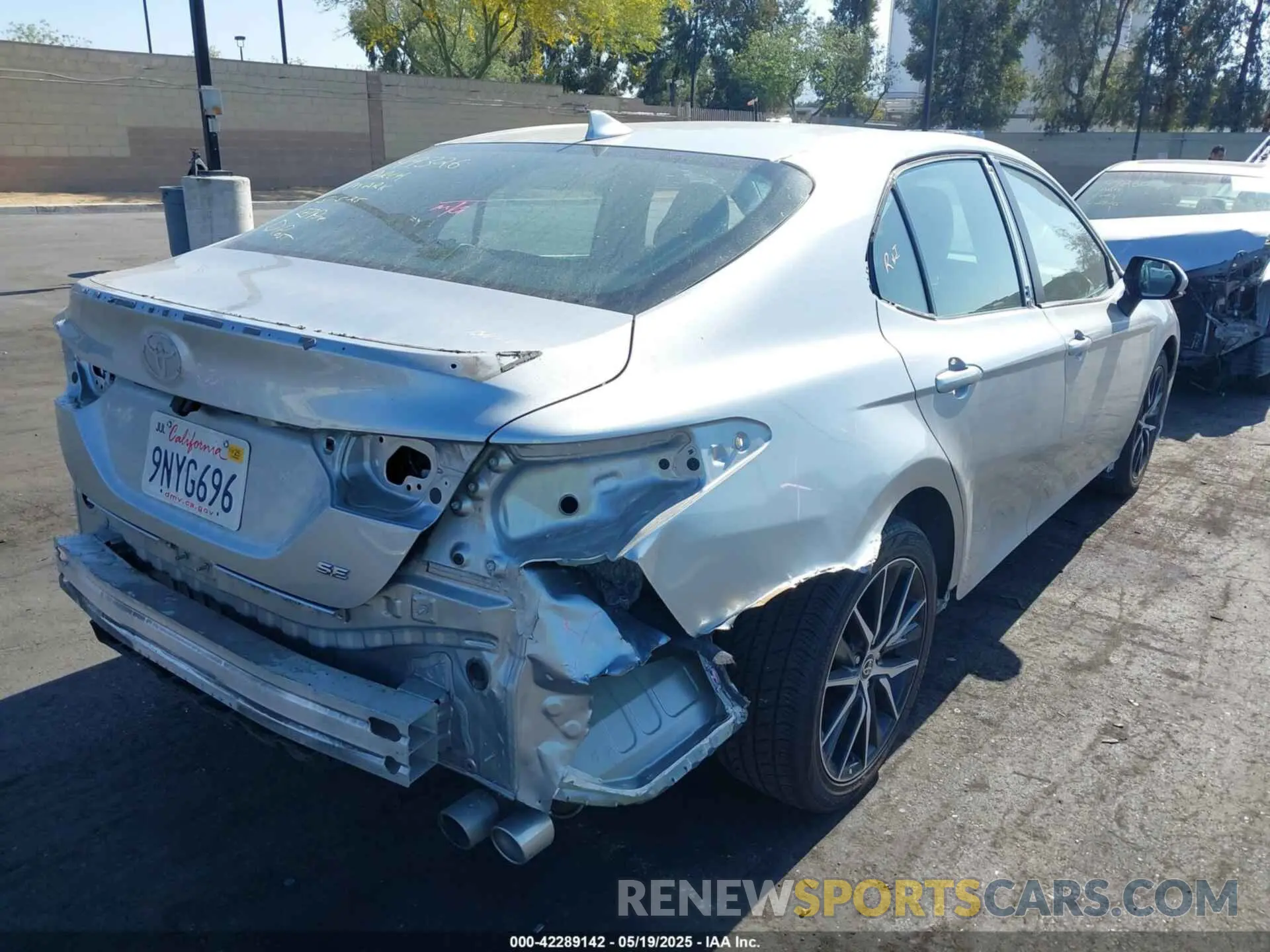 4 Photograph of a damaged car 4T1G11AK3MU602600 TOYOTA CAMRY 2021
