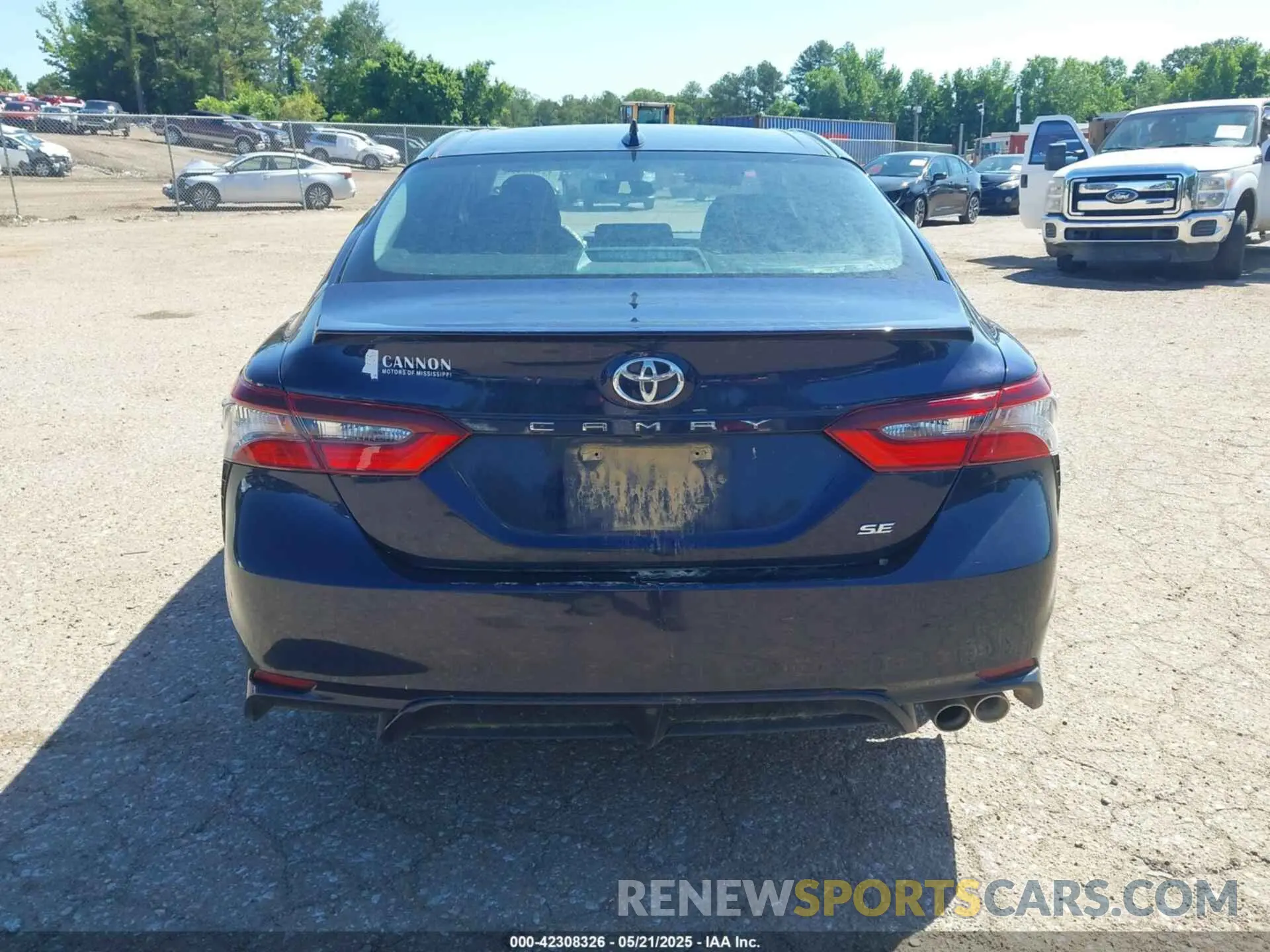 16 Photograph of a damaged car 4T1G11AK4MU412434 TOYOTA CAMRY 2021