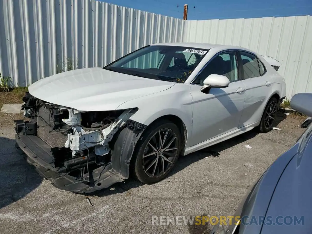 1 Фотография поврежденного автомобиля 4T1G11AK4MU413275 TOYOTA CAMRY 2021