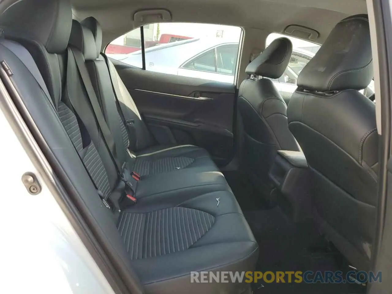 10 Фотография поврежденного автомобиля 4T1G11AK4MU413275 TOYOTA CAMRY 2021