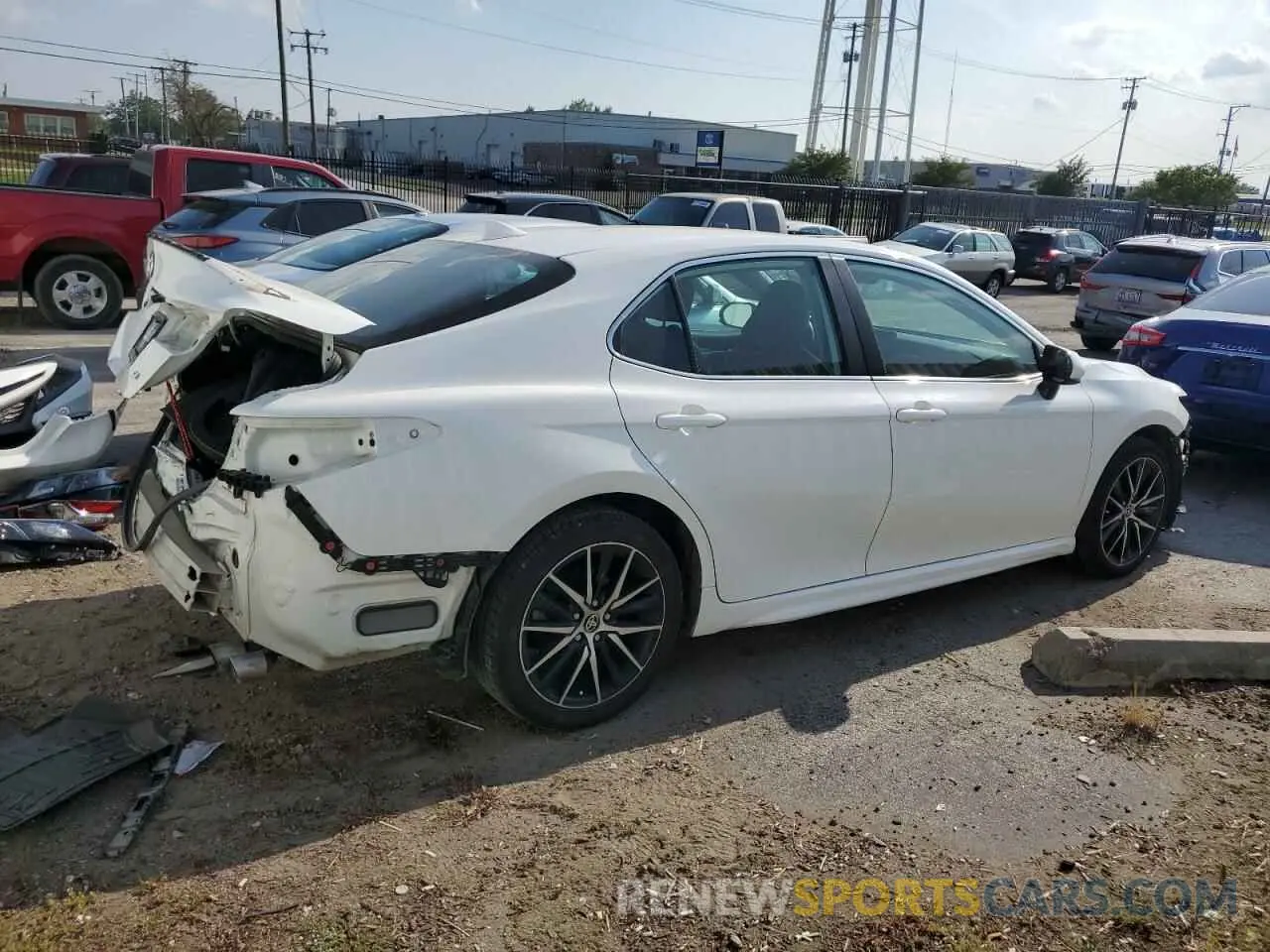 3 Фотография поврежденного автомобиля 4T1G11AK4MU413275 TOYOTA CAMRY 2021
