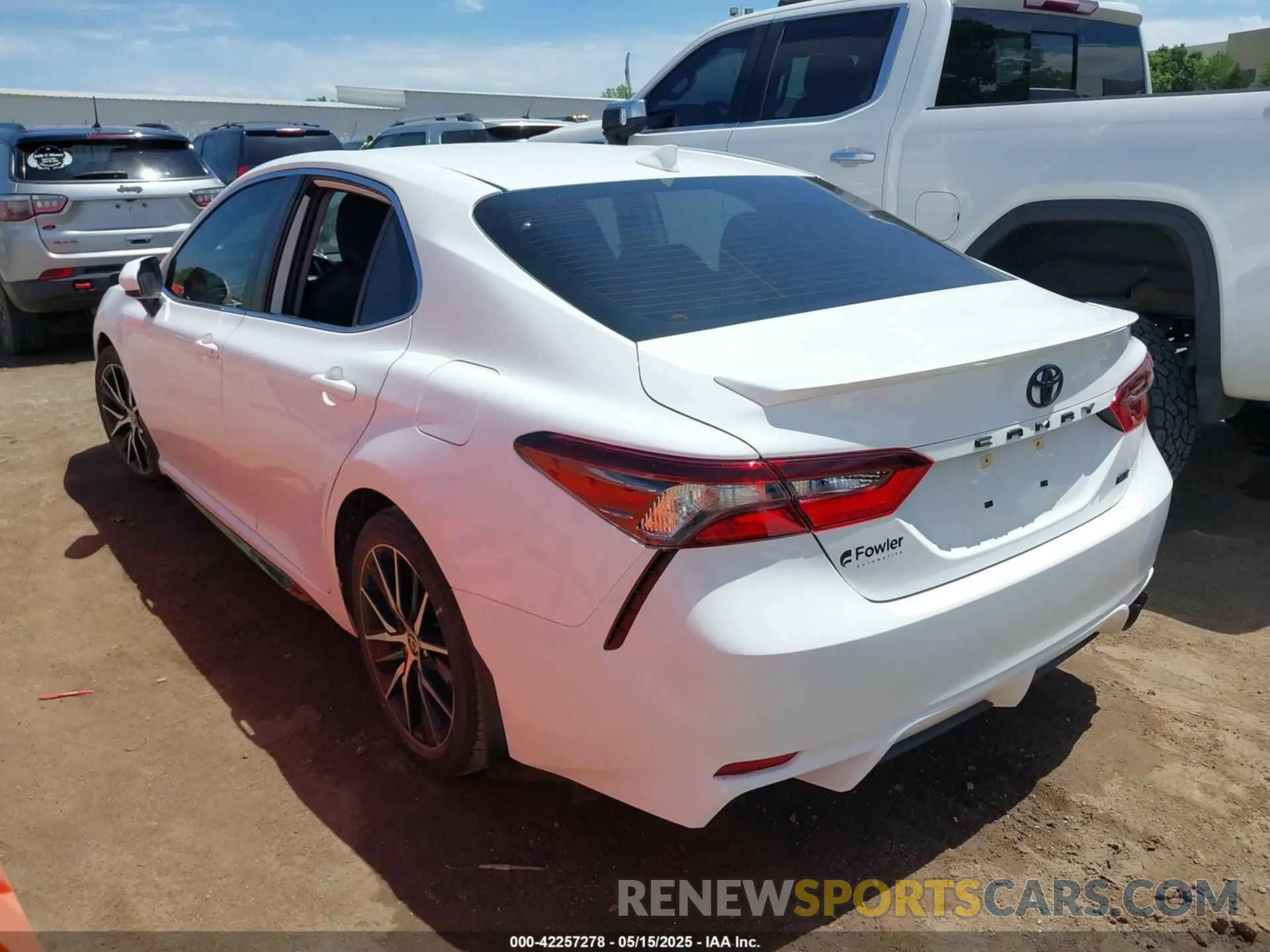 3 Фотография поврежденного автомобиля 4T1G11AK4MU416502 TOYOTA CAMRY 2021