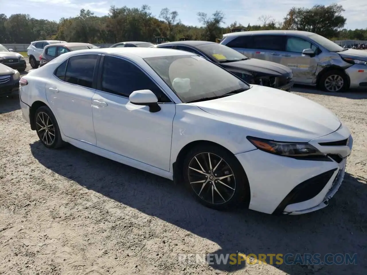 4 Photograph of a damaged car 4T1G11AK4MU432375 TOYOTA CAMRY 2021