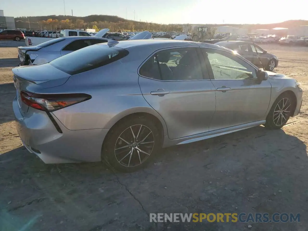 3 Фотография поврежденного автомобиля 4T1G11AK4MU459897 TOYOTA CAMRY 2021