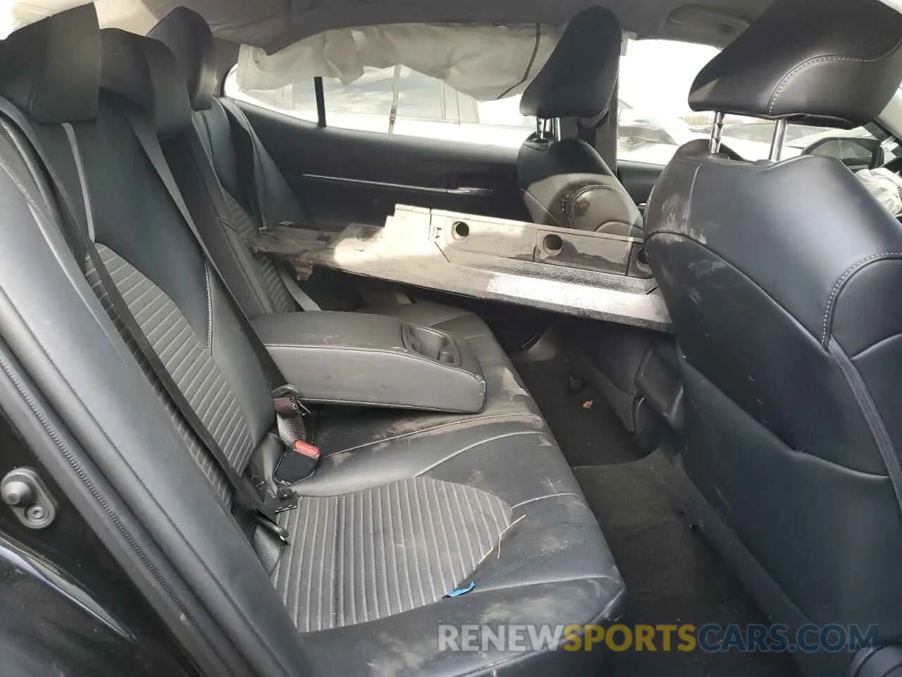 10 Фотография поврежденного автомобиля 4T1G11AK4MU485867 TOYOTA CAMRY 2021