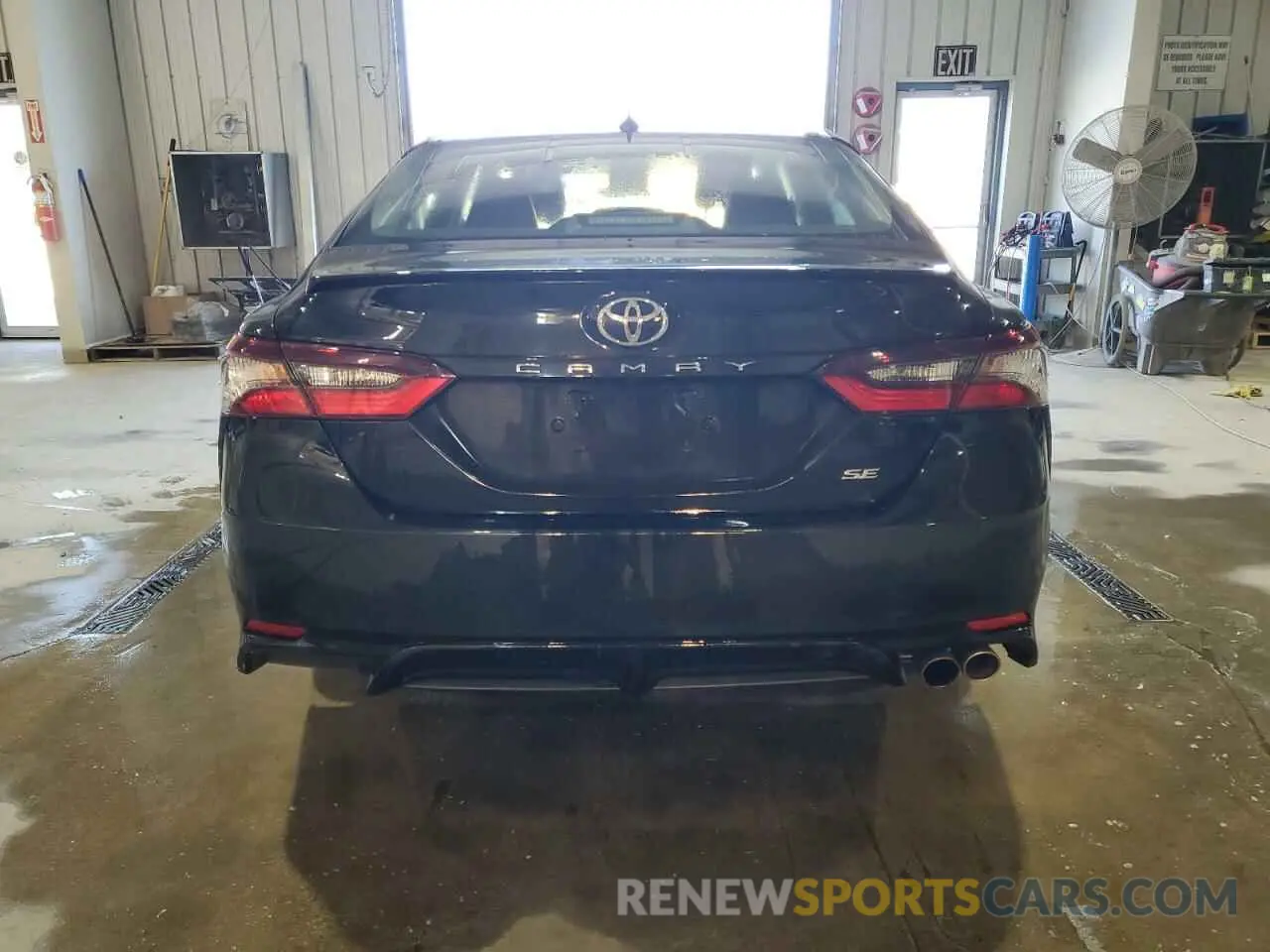 6 Photograph of a damaged car 4T1G11AK4MU516714 TOYOTA CAMRY 2021